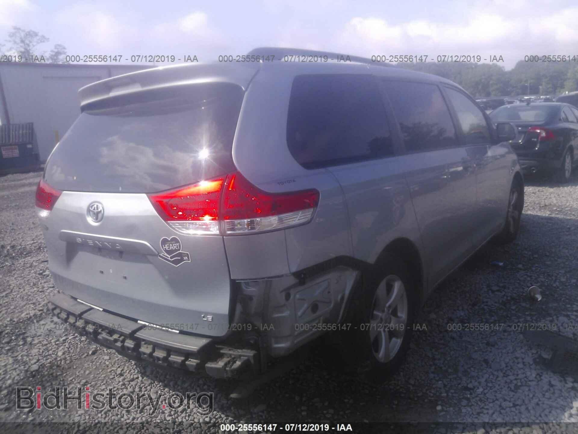2014 TOYOTA SIENNA - VIN: 5TDKK3DCXES488855 - Фото 4