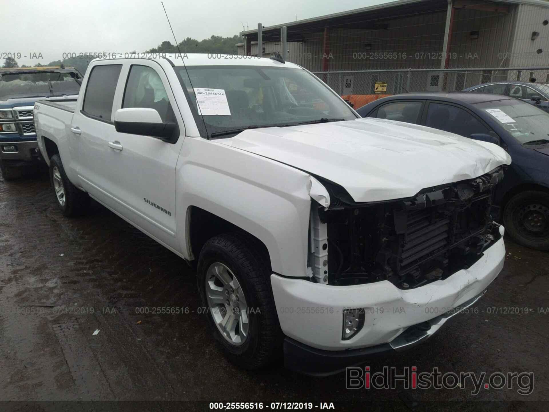 Photo 3GCUKREC8JG543872 - CHEVROLET SILVERADO 2018