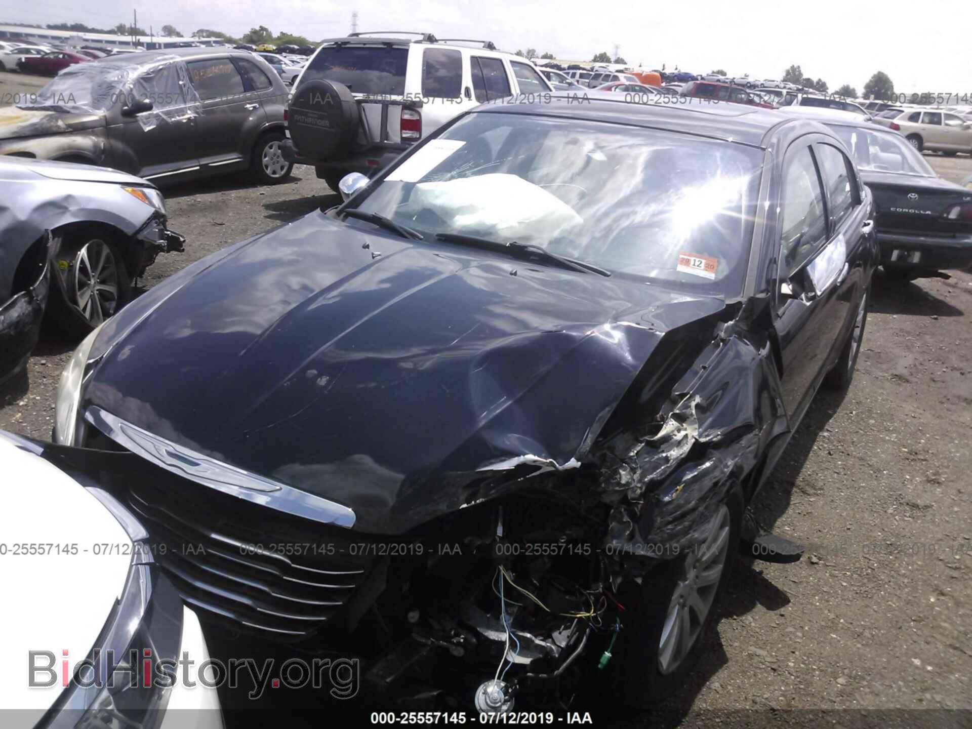 2013 CHRYSLER 200 - VIN: 1C3CCBCG8DN638941 - Фото 2