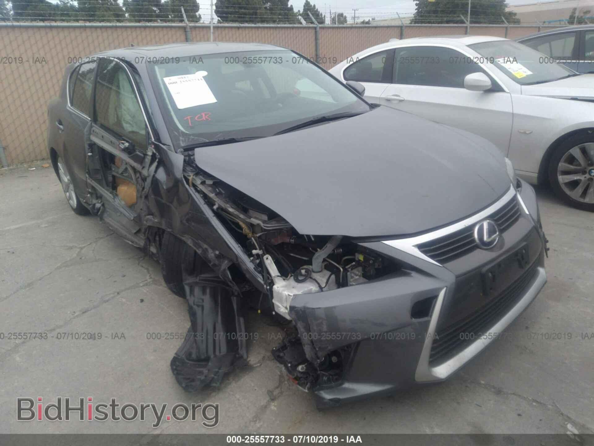 Фотография JTHKD5BH9F2236395 - LEXUS CT 2015