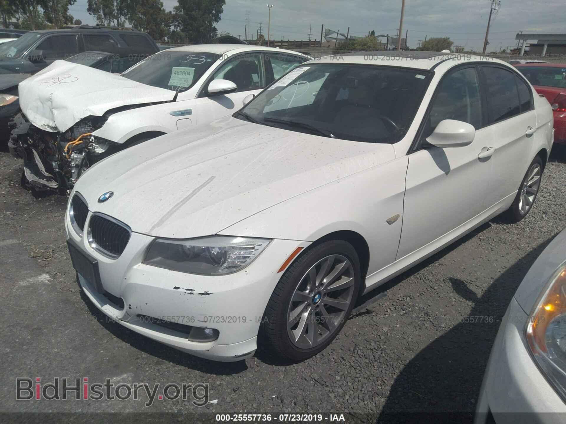 2011 BMW 328 - VIN: WBAPH5G55BNM76009 - Фото 2