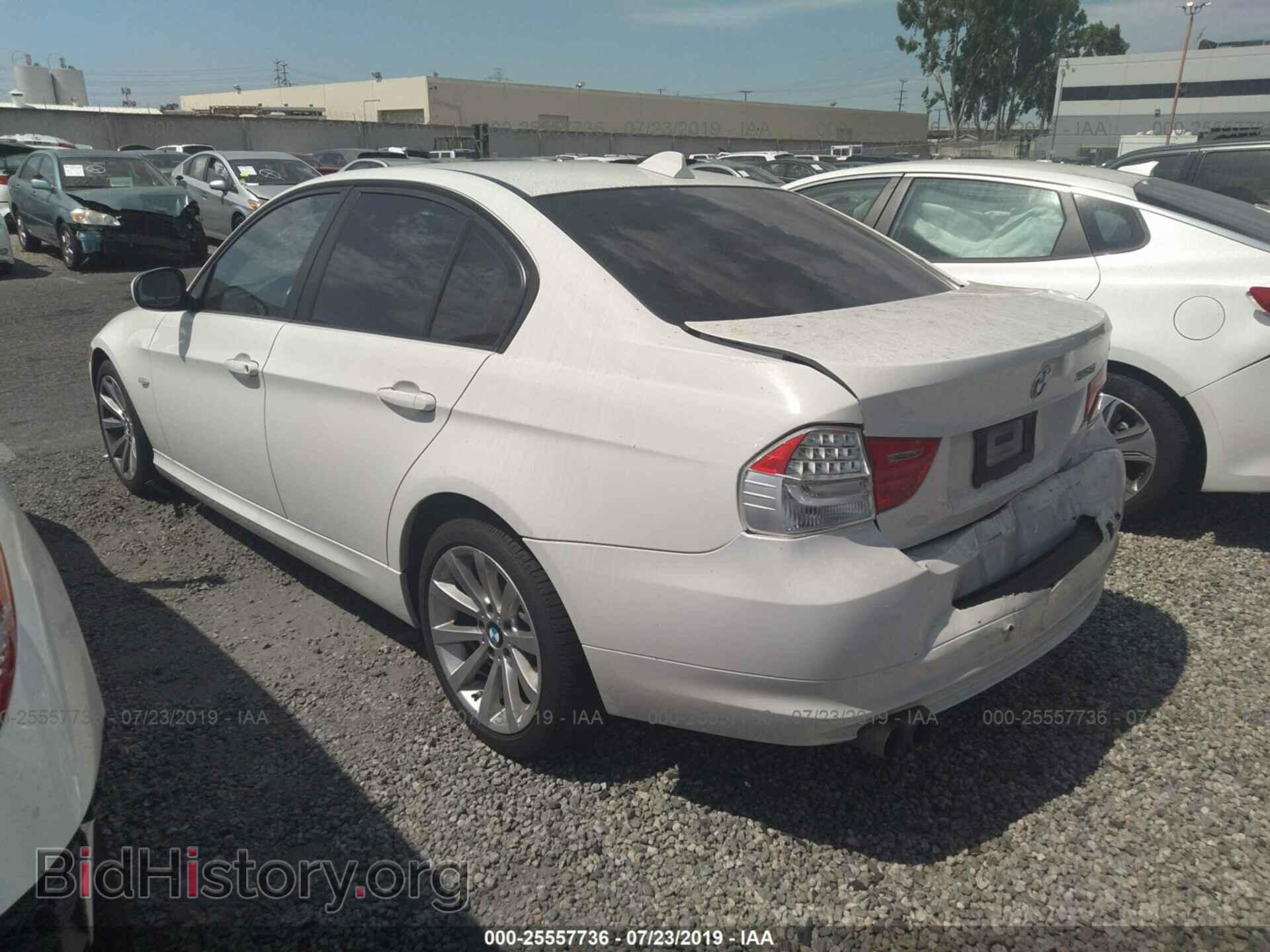 2011 BMW 328 - VIN: WBAPH5G55BNM76009 - Фото 3