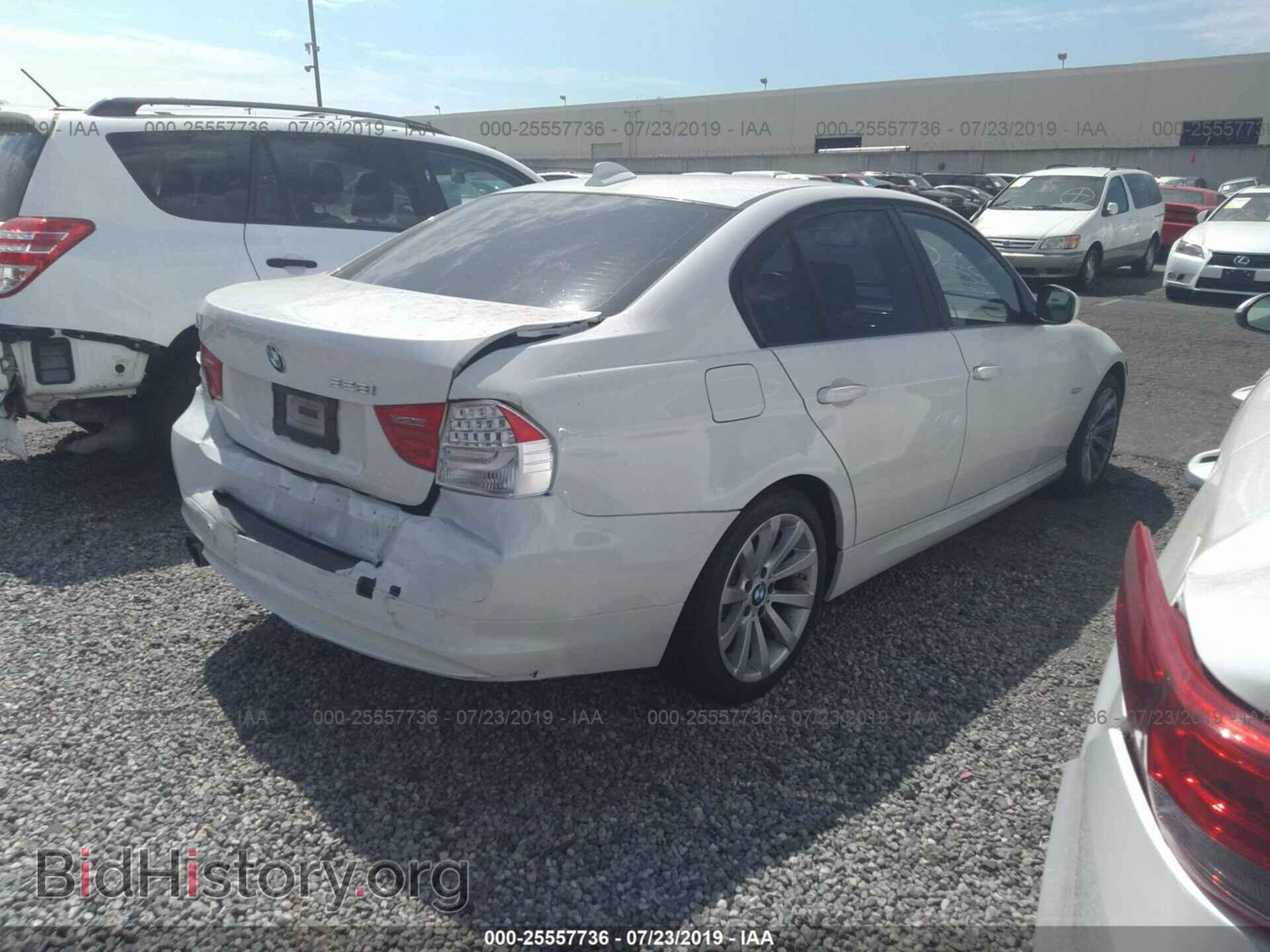 2011 BMW 328 - VIN: WBAPH5G55BNM76009 - Фото 4