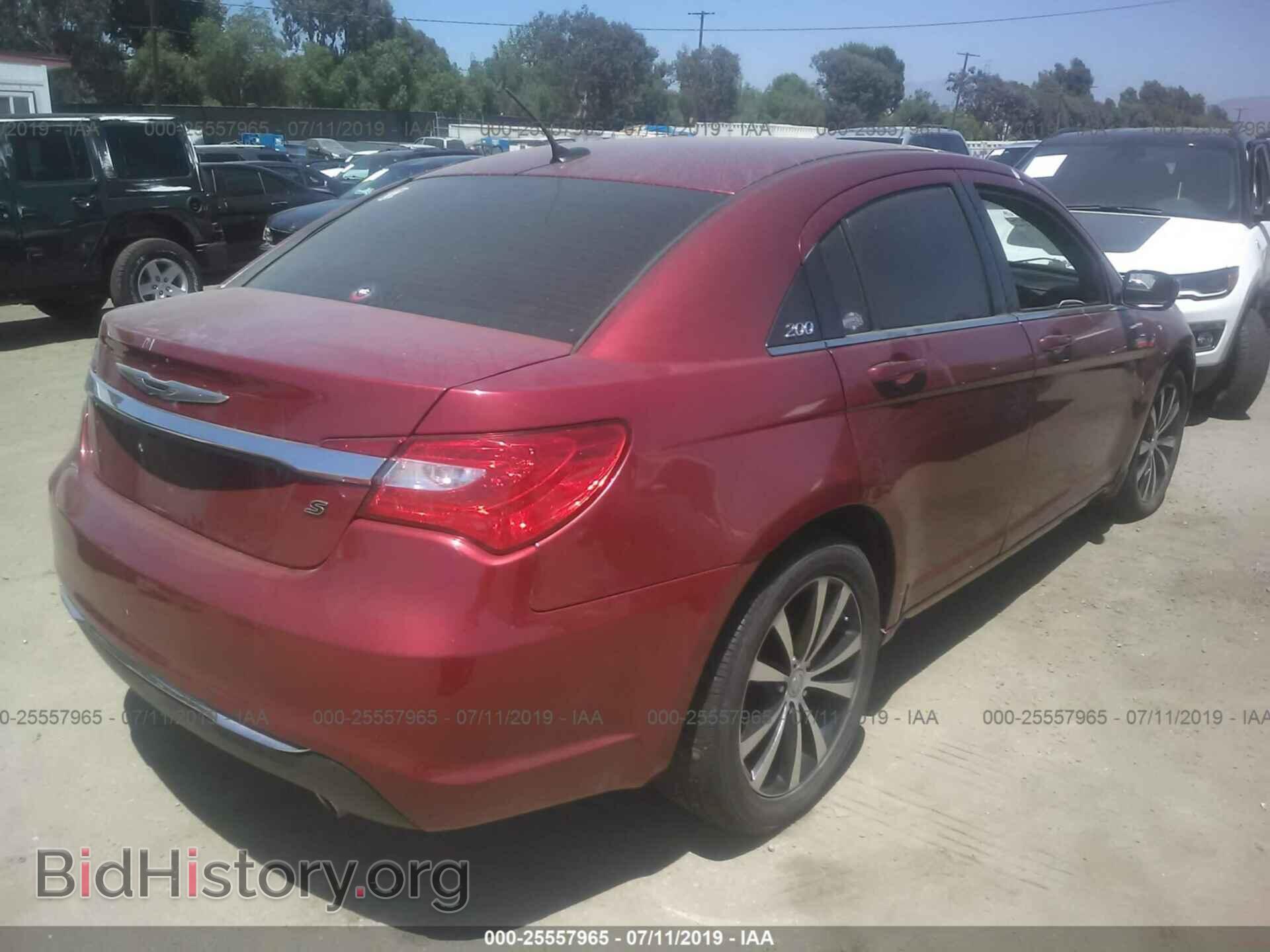 2012 CHRYSLER 200 - VIN: 1C3CCBHG5CN221705 - Фото 4