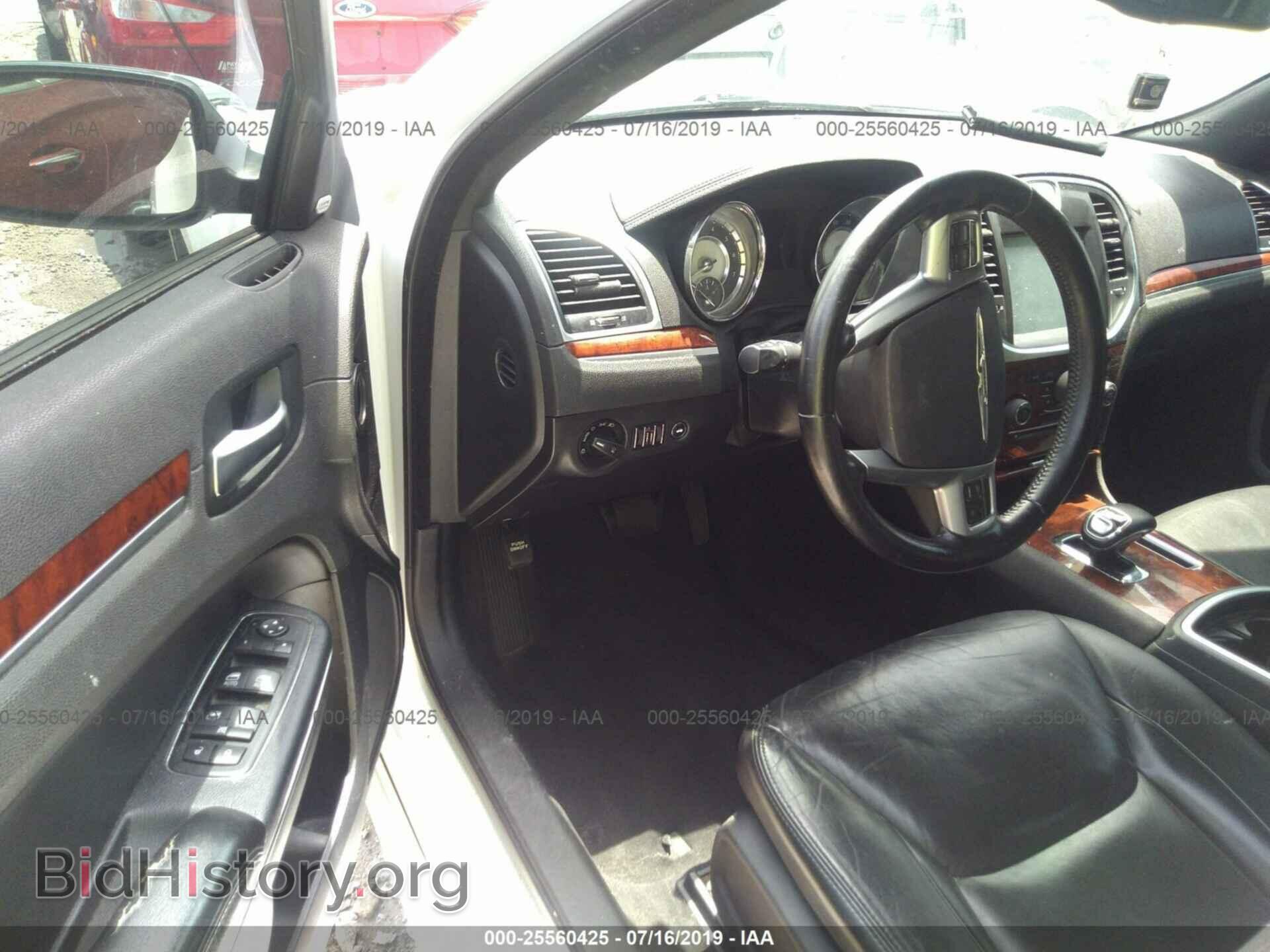 2012 CHRYSLER 300 - VIN: 2C3CCACG0CH216485 - Фото 5