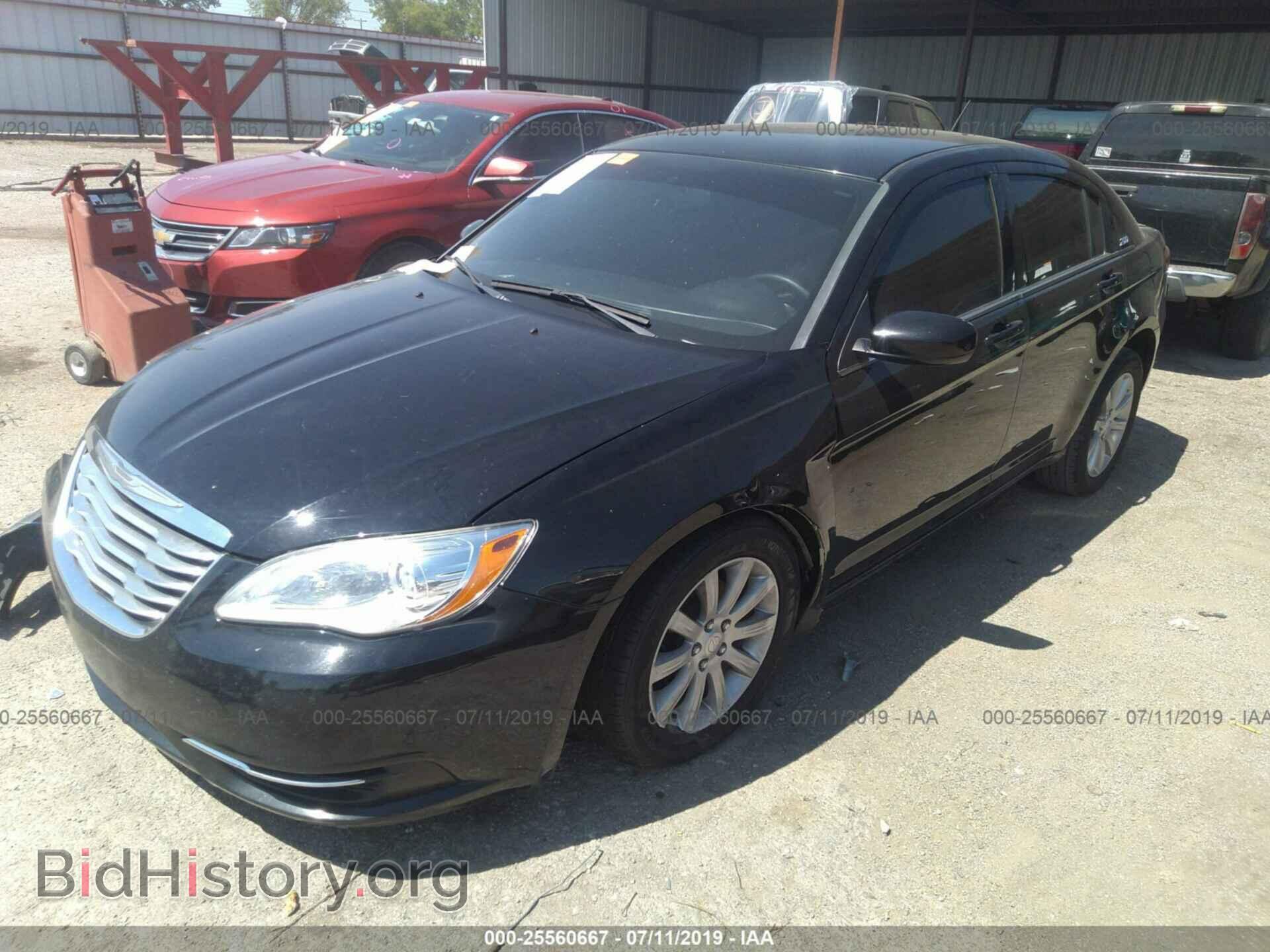 2013 CHRYSLER 200 - VIN: 1C3CCBBB0DN726419 - Фото 2
