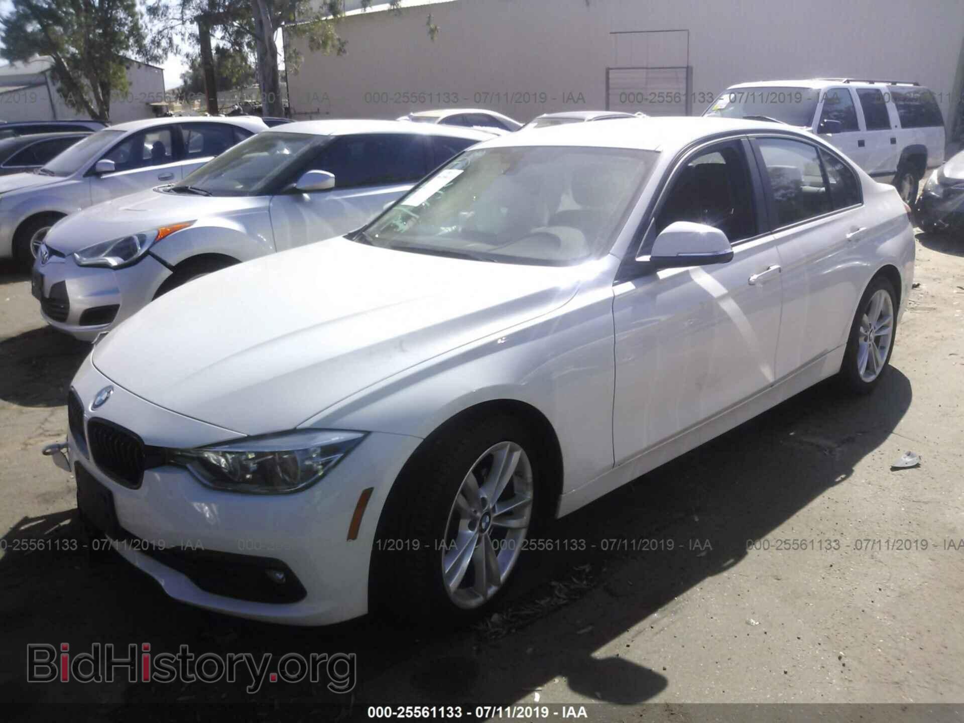 2018 BMW 320 - VIN: WBA8E1G56JNU91302 - Photo 2