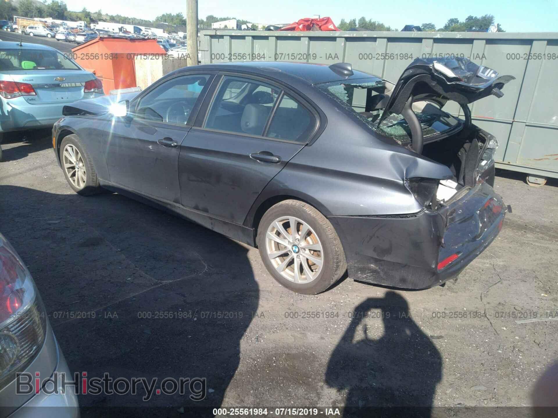 2017 BMW 320 - VIN: WBA8E5G38HNU45390 - Photo 3