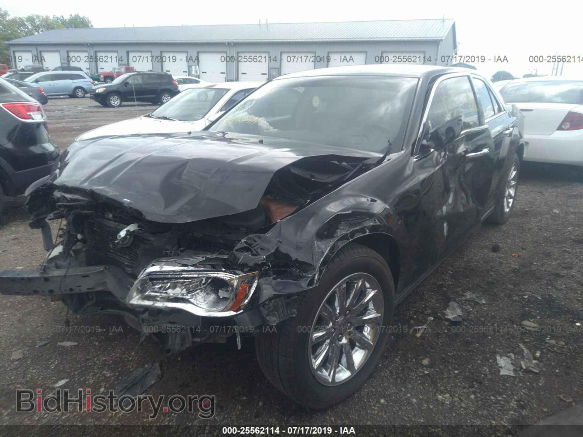 2013 CHRYSLER 300C - VIN: 2C3CCAET2DH674086 - Фото 2