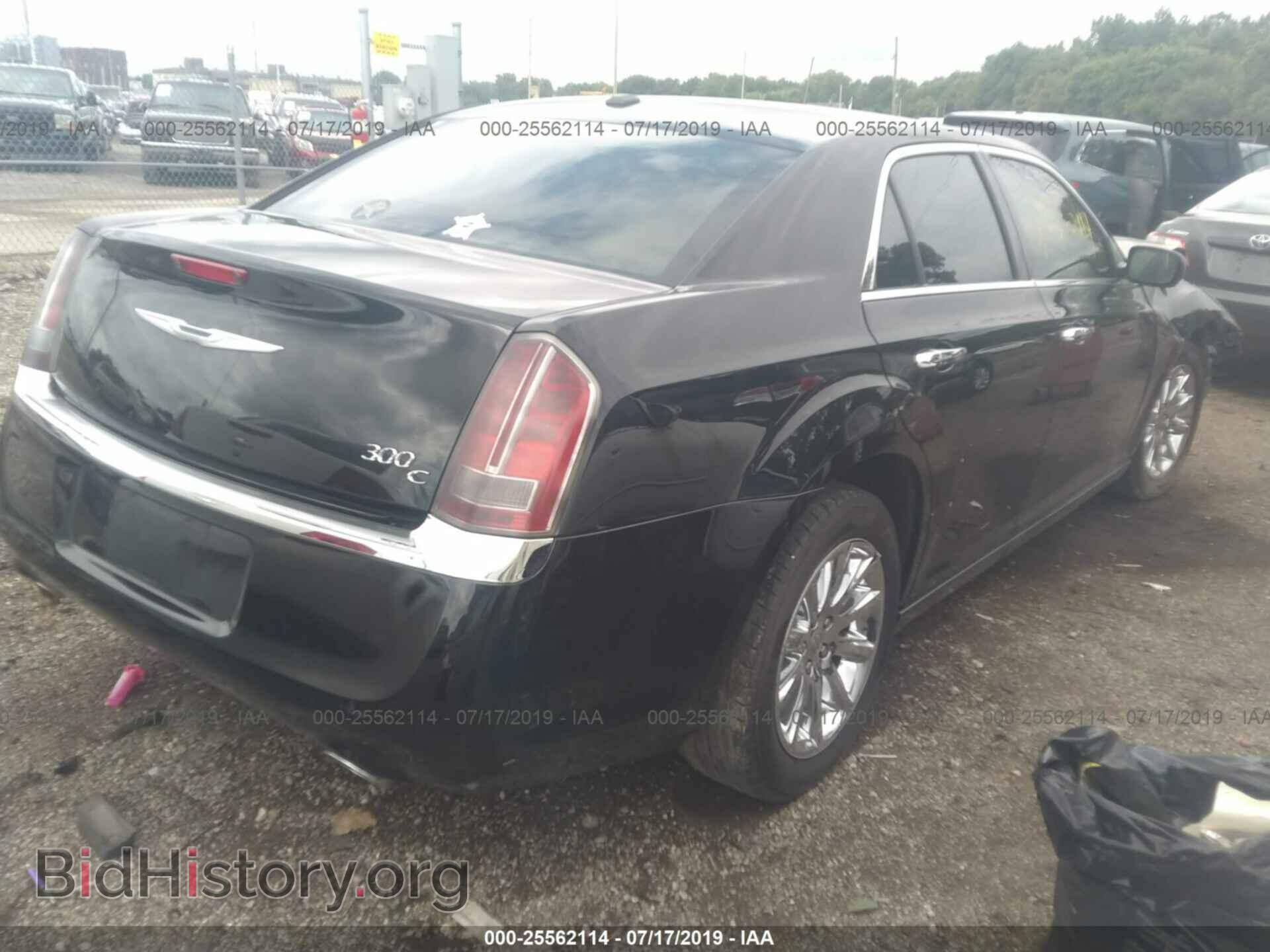 2013 CHRYSLER 300C - VIN: 2C3CCAET2DH674086 - Фото 4