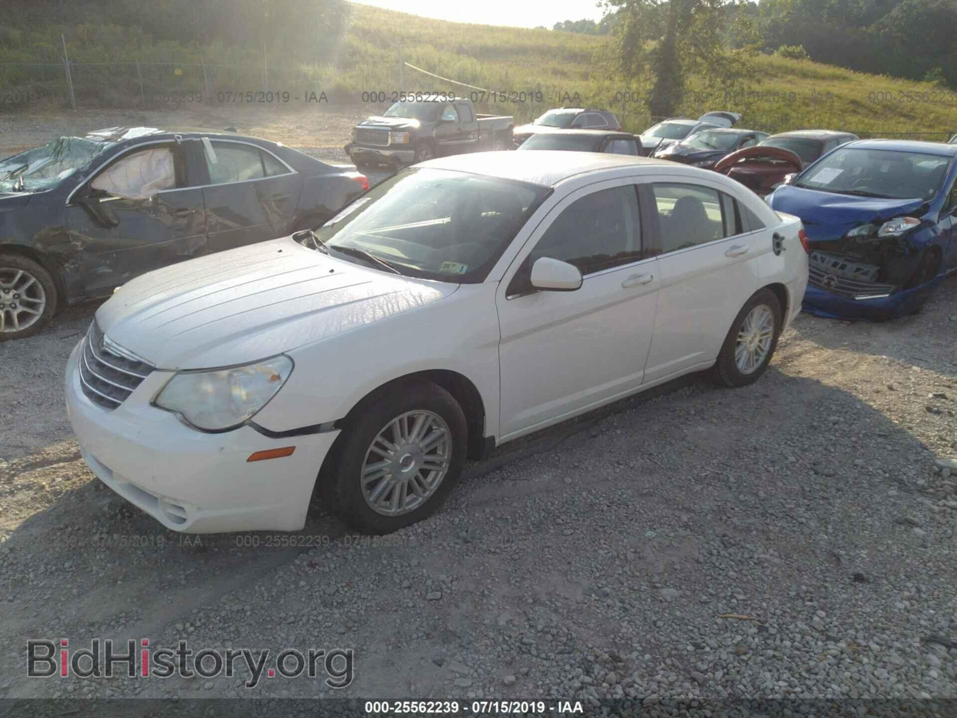 2009 CHRYSLER SEBRING - VIN: 1C3LC56B99N567242 - Фото 2