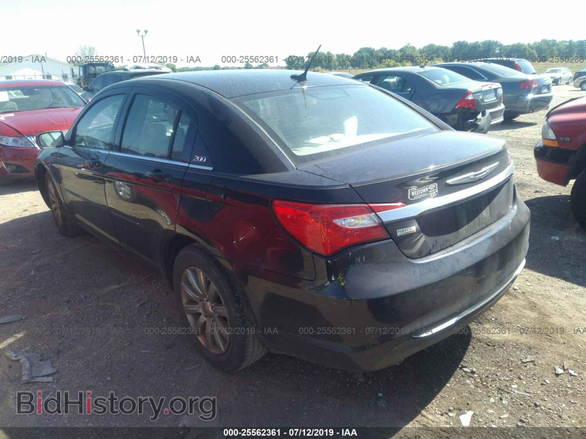 2013 CHRYSLER 200 - VIN: 1C3CCBBG2DN703445 - Photo 3