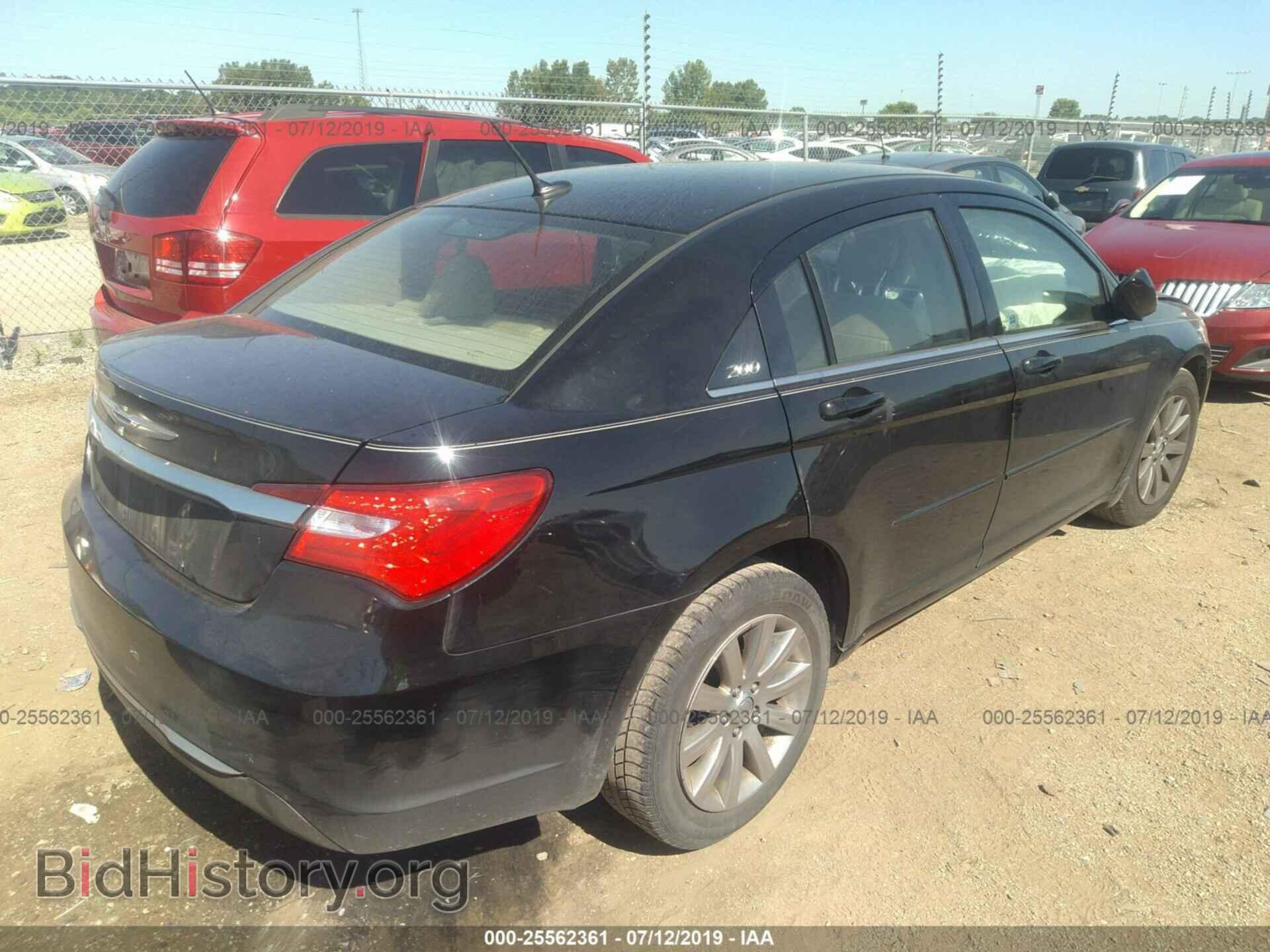 2013 CHRYSLER 200 - VIN: 1C3CCBBG2DN703445 - Photo 4