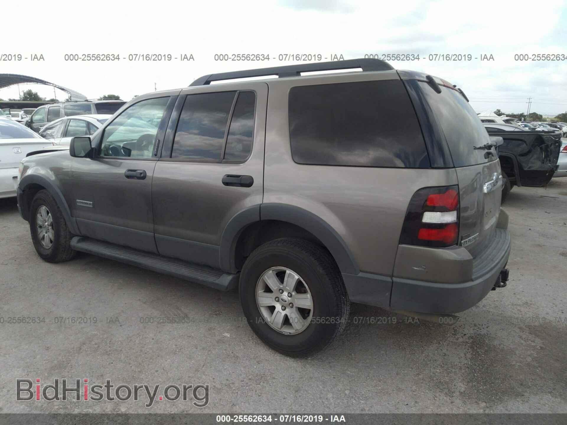 2006 FORD EXPLORER - VIN: 1FMEU73E76UB09868 - Фото 3
