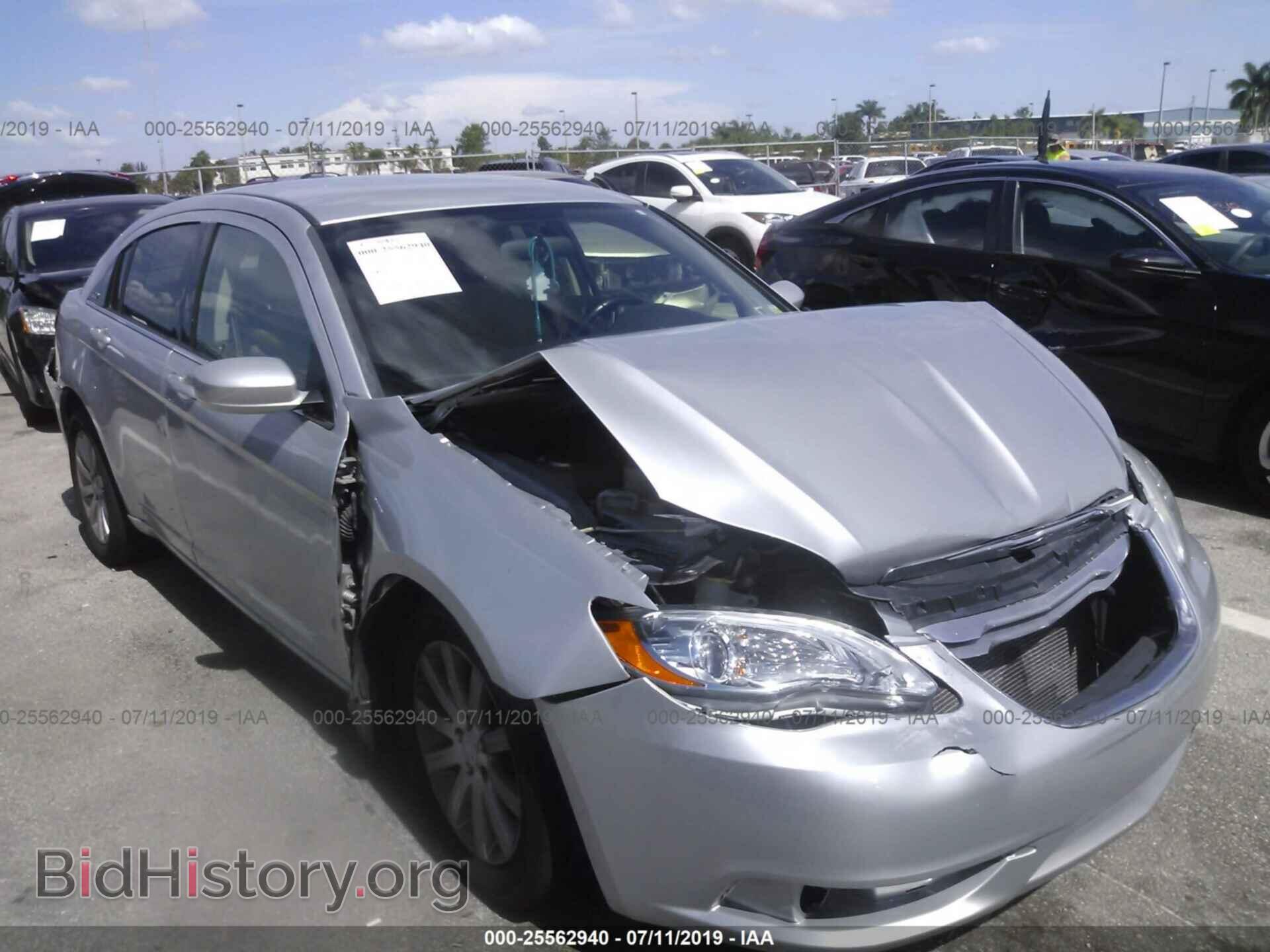 Фотография 1C3CCBBBXCN101301 - CHRYSLER 200 2012