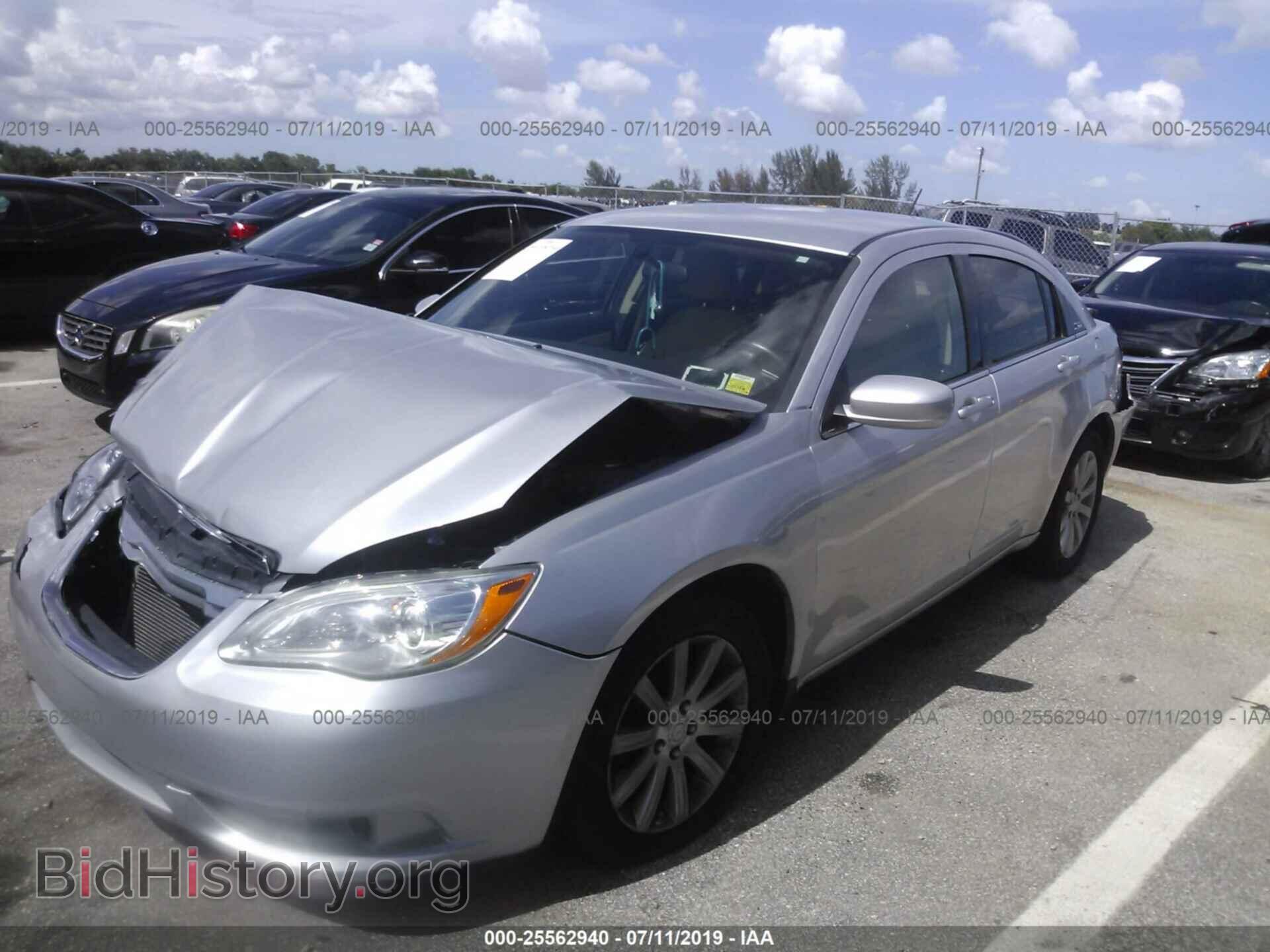 2012 CHRYSLER 200 - VIN: 1C3CCBBBXCN101301 - Фото 2
