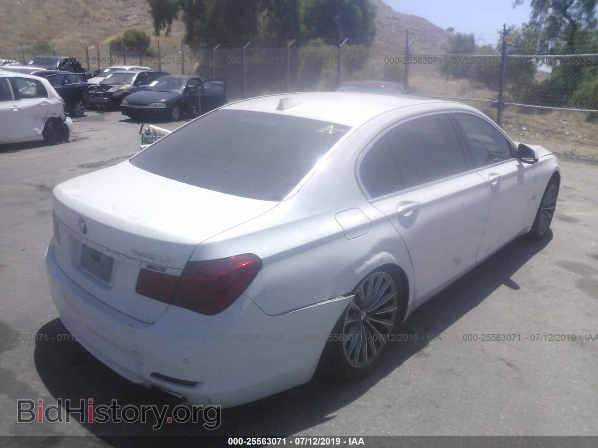 2011 BMW 740 - VIN: WBAKB4C54BC575248 - Фото 4