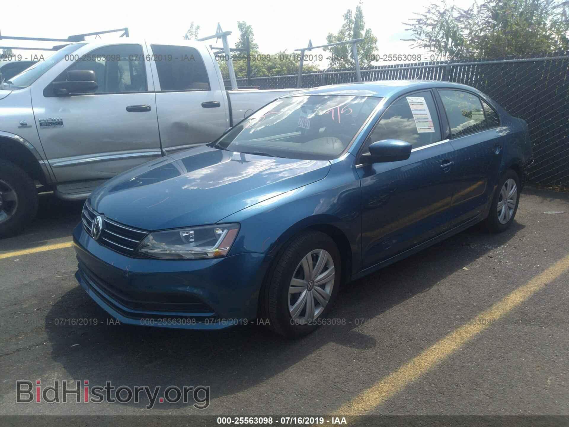 2017 VOLKSWAGEN JETTA - VIN: 3VW2B7AJ1HM387263 - Photo 2