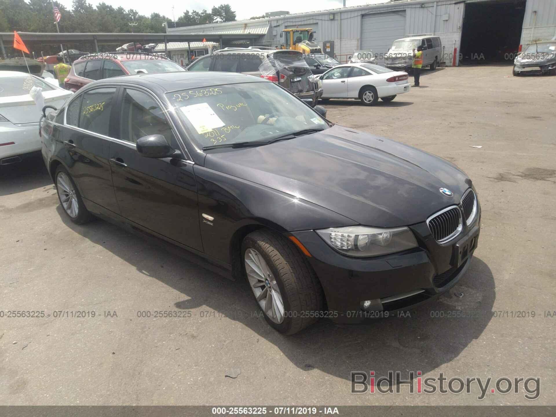 Photo WBAPL5C59BA919676 - BMW 335 2011