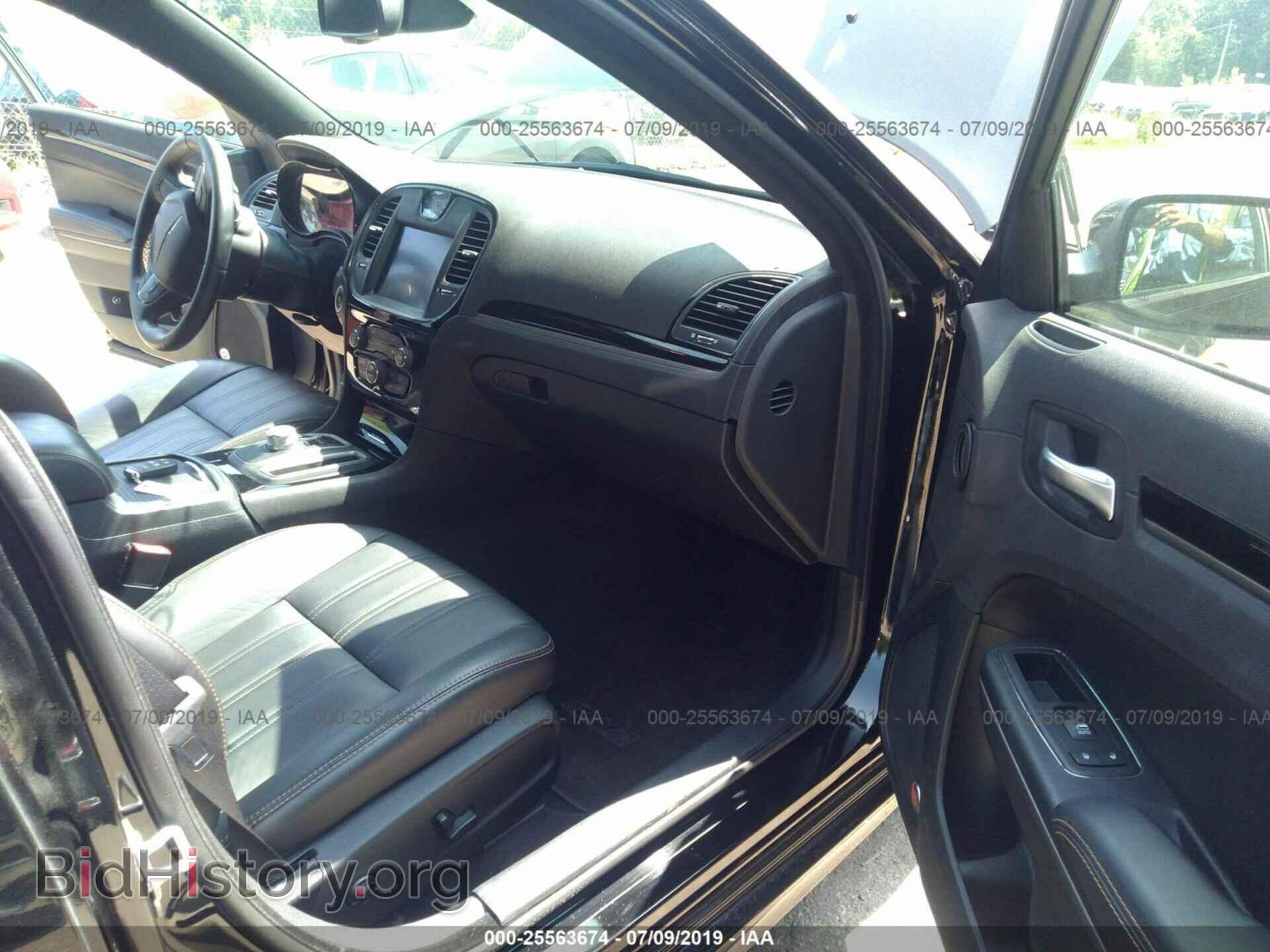2016 CHRYSLER 300 - VIN: 2C3CCAGG2GH321190 - Photo 5
