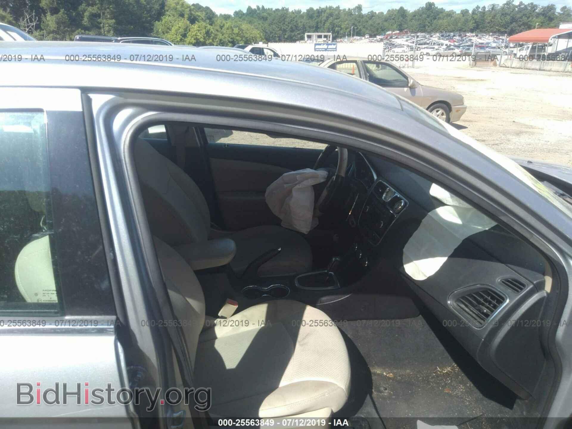 2014 CHRYSLER 200 - VIN: 1C3CCBBB4EN108019 - Photo 5