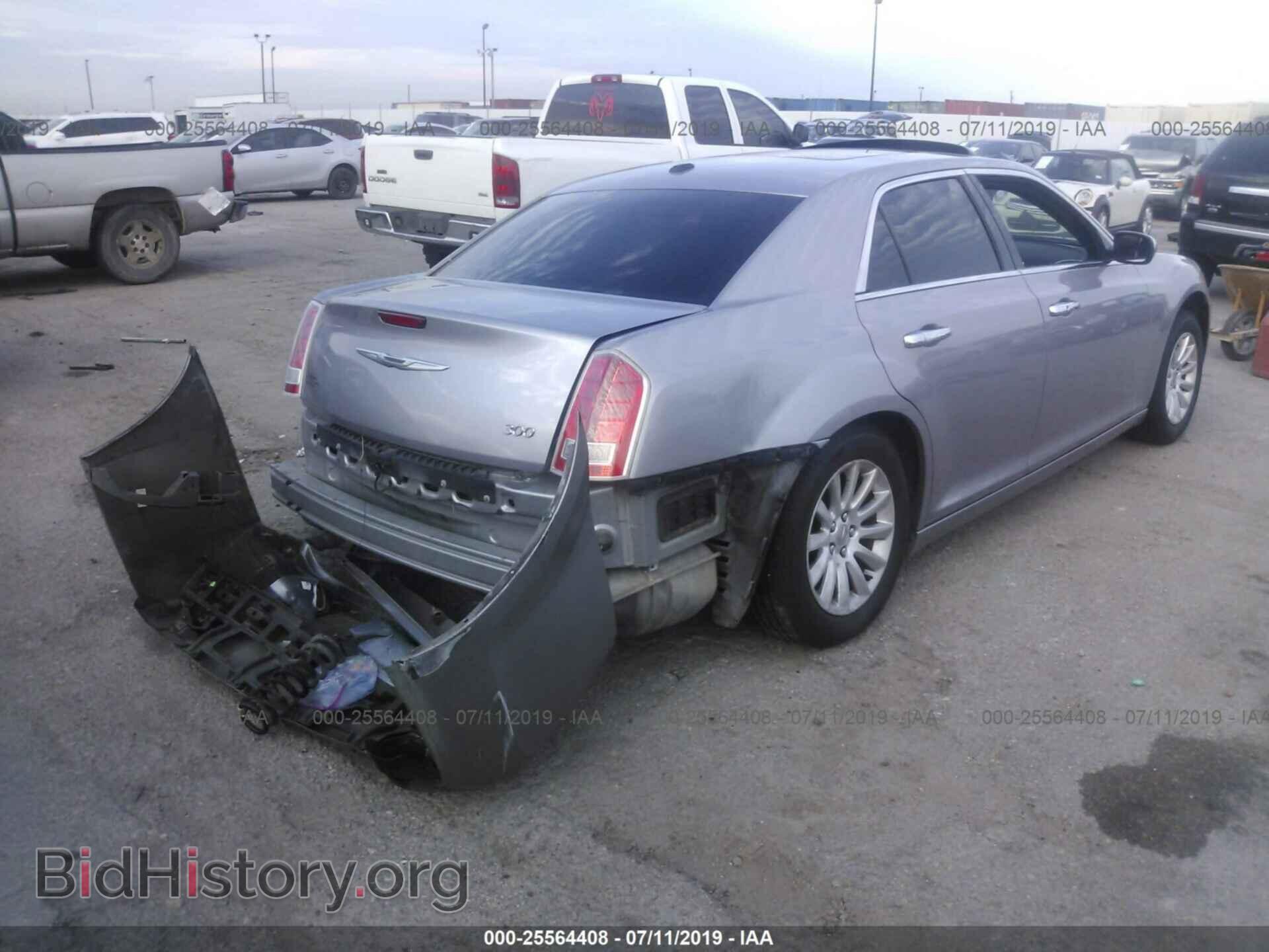 2014 CHRYSLER 300 - VIN: 2C3CCAAGXEH157578 - Фото 4