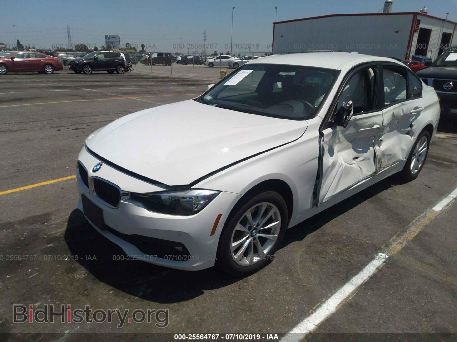 2016 BMW 320 - VIN: WBA8E1G56GNT37228 - Photo 2