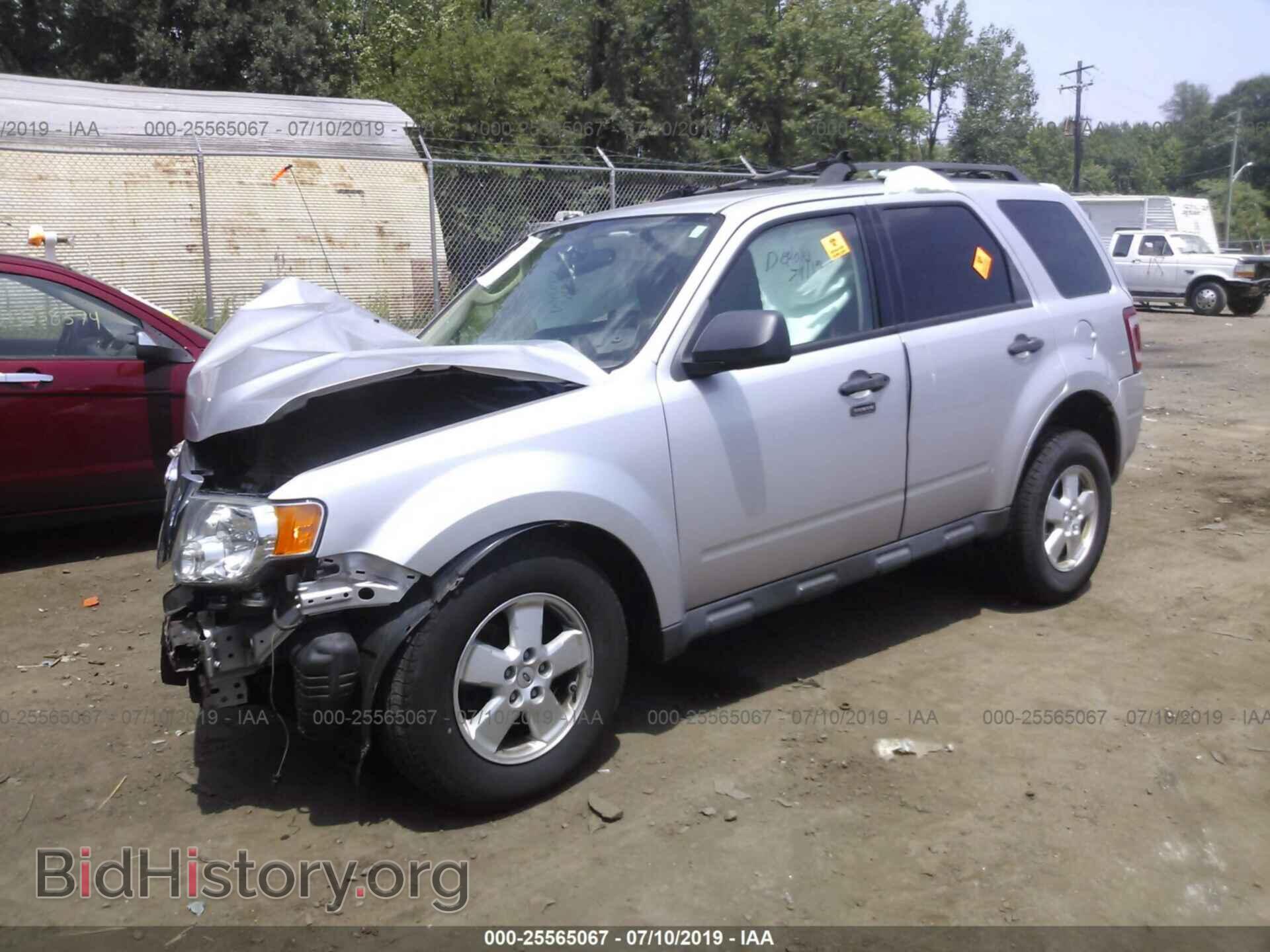 2011 FORD ESCAPE - VIN: 1FMCU0D7XBKA47807 - Фото 2