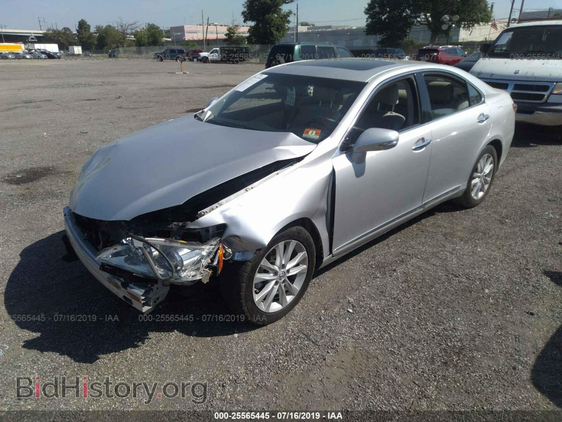 2011 LEXUS ES - VIN: JTHBK1EG9B2459628 - Фото 2