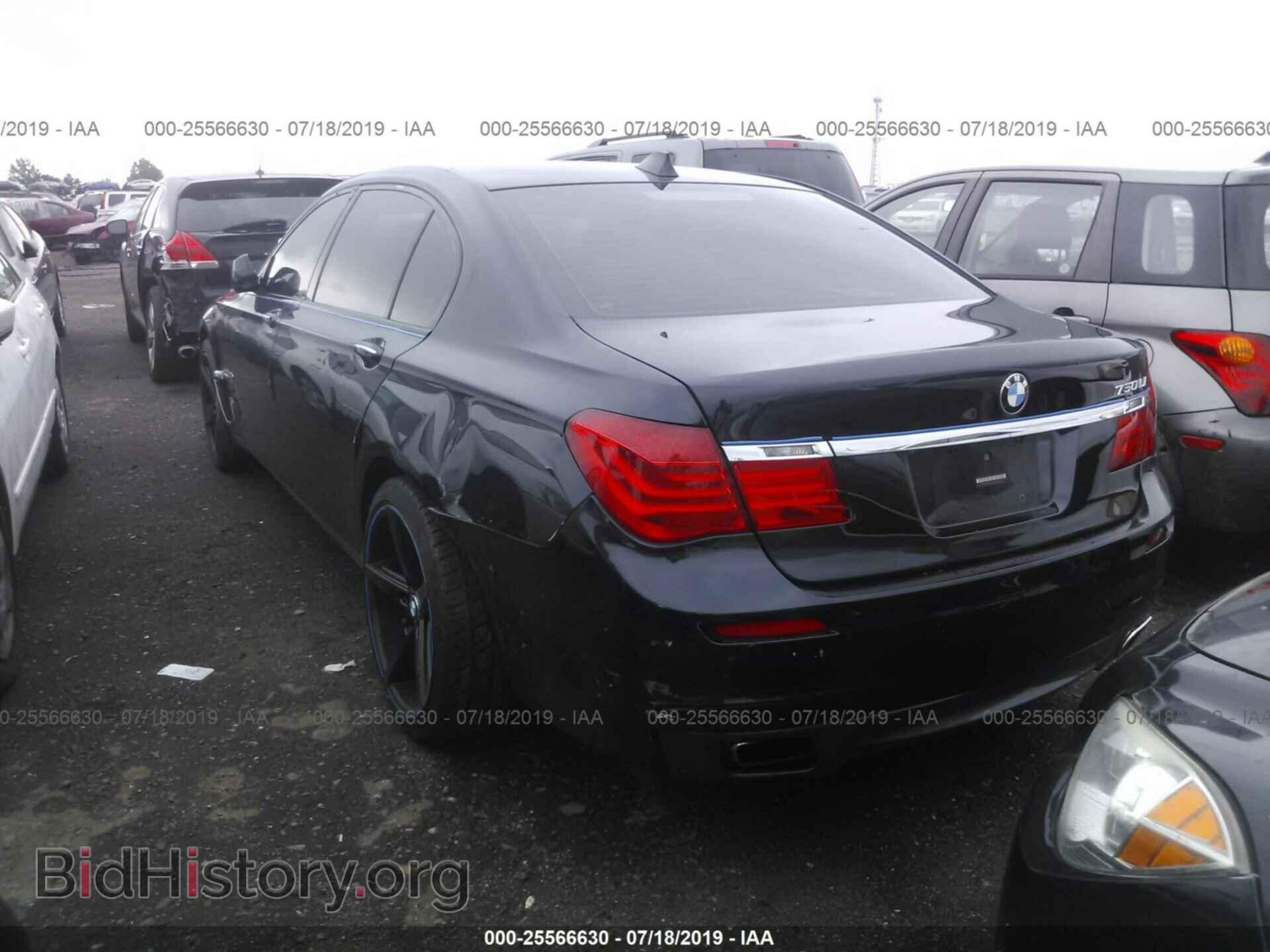 2012 BMW 750 - VIN: WBAKC8C52CC434748 - Фото 3