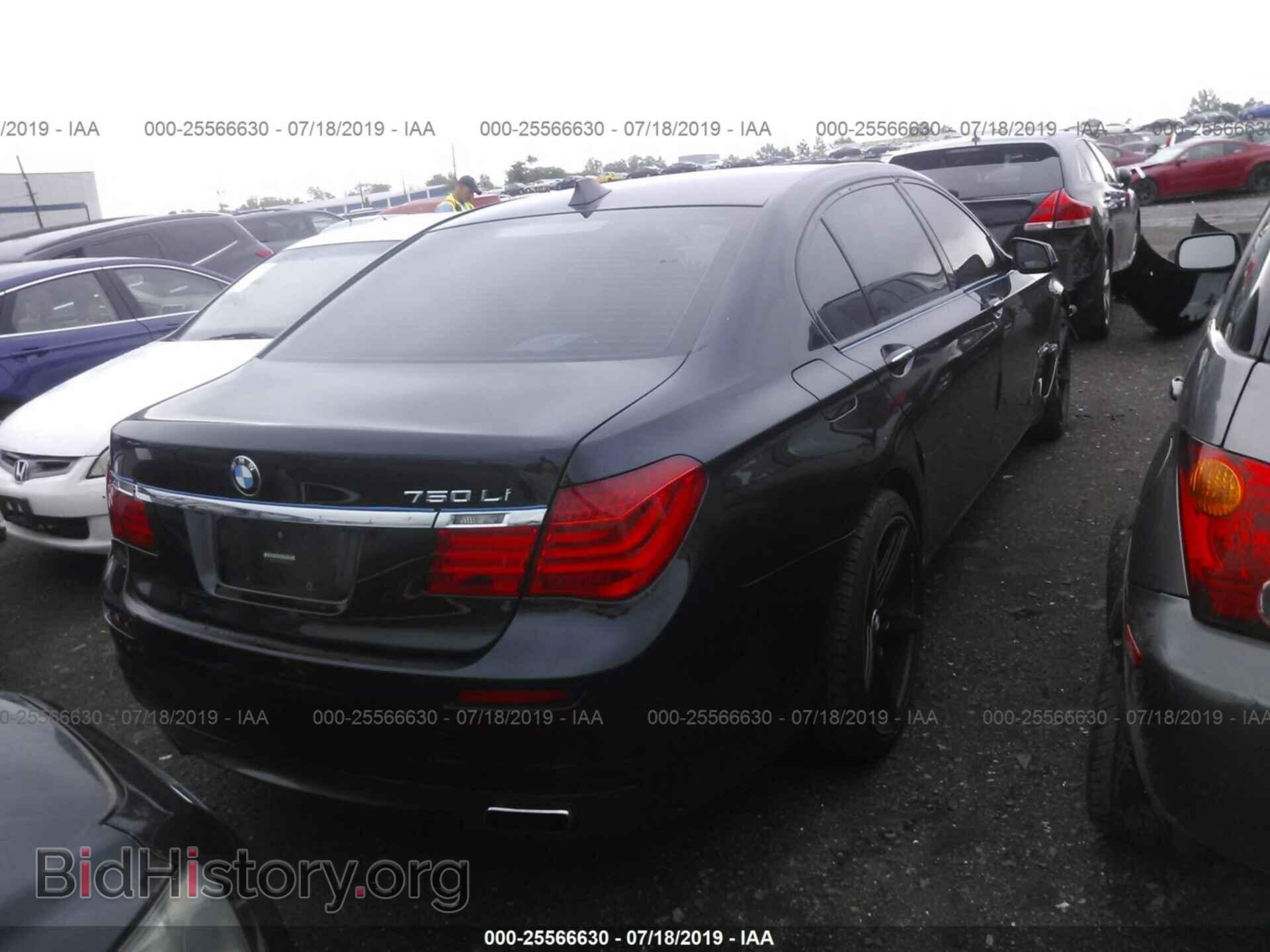 2012 BMW 750 - VIN: WBAKC8C52CC434748 - Фото 4