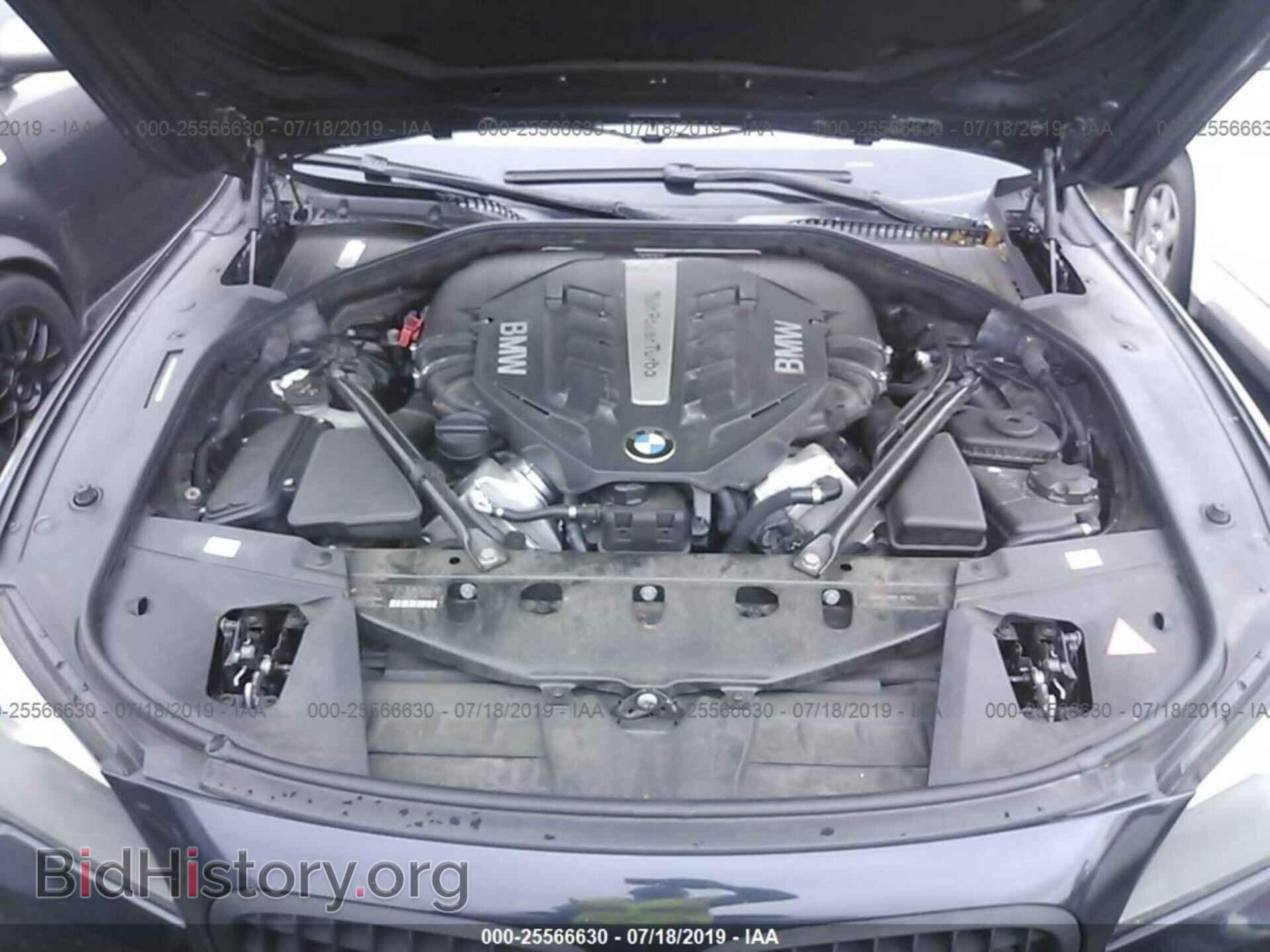 2012 BMW 750 - VIN: WBAKC8C52CC434748 - Фото 10