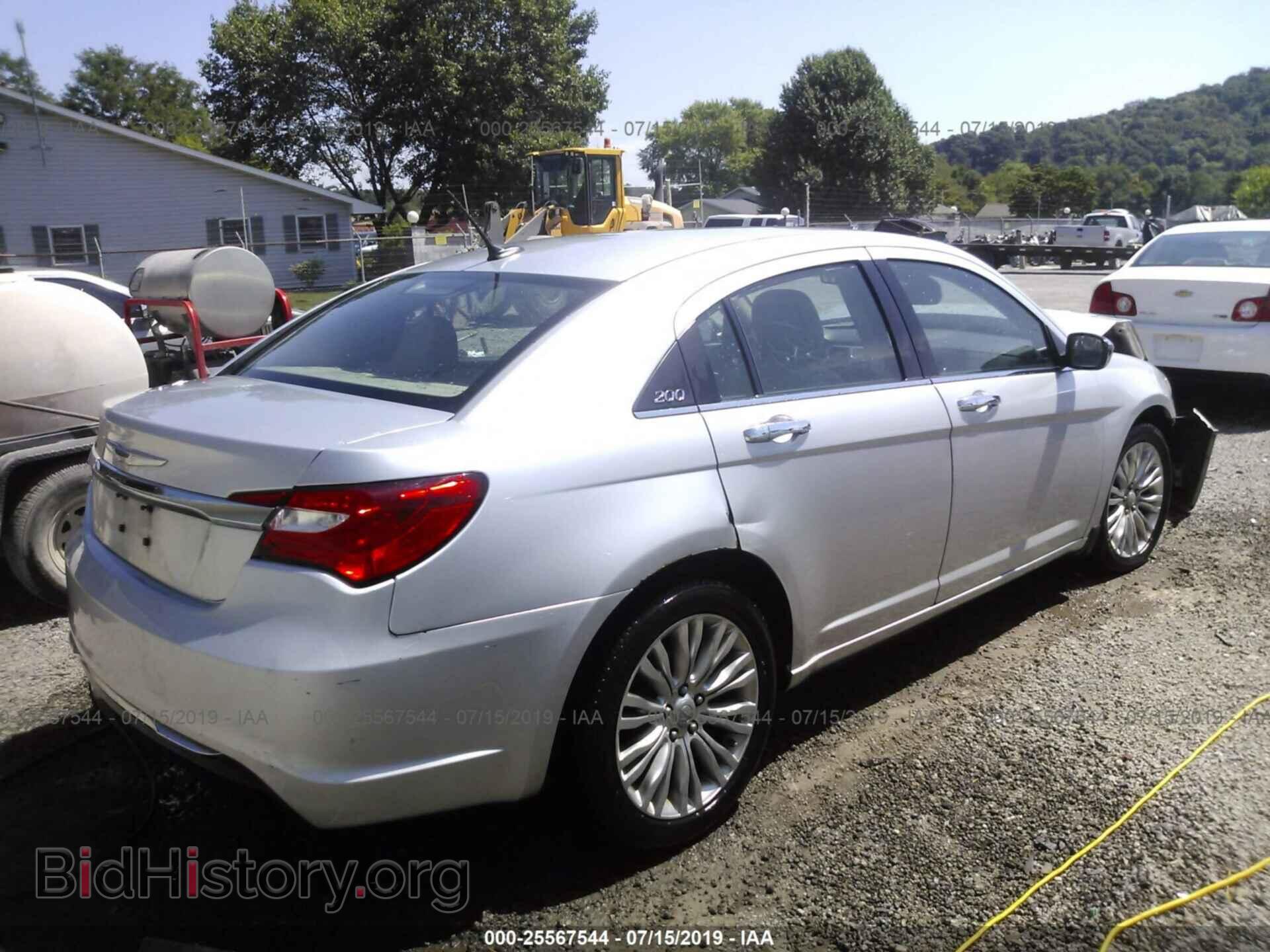2011 CHRYSLER 200 - VIN: 1C3BC2FB8BN580256 - Фото 4