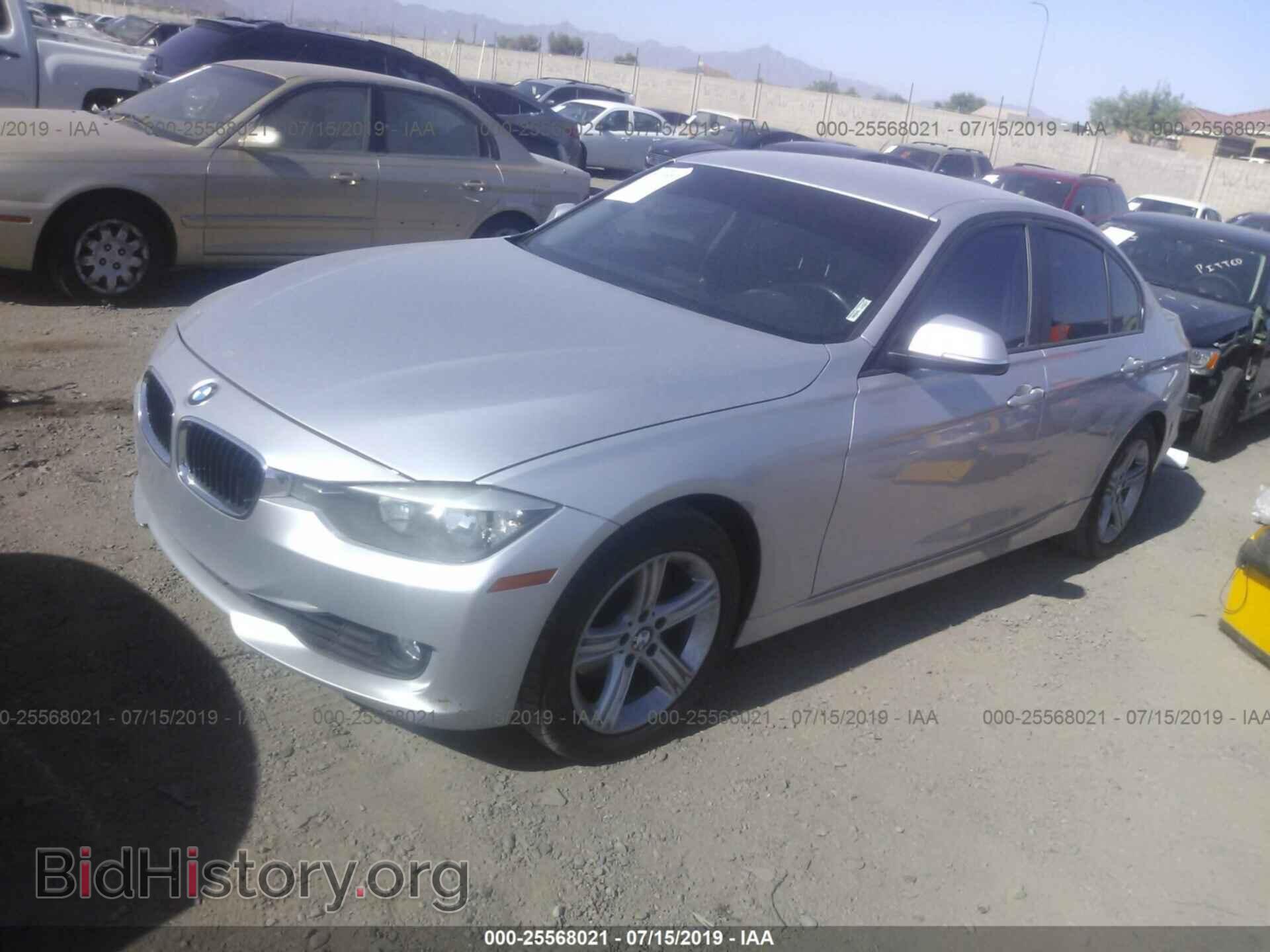 2012 BMW 328 - VIN: WBA3A5C59CF342172 - Фото 2