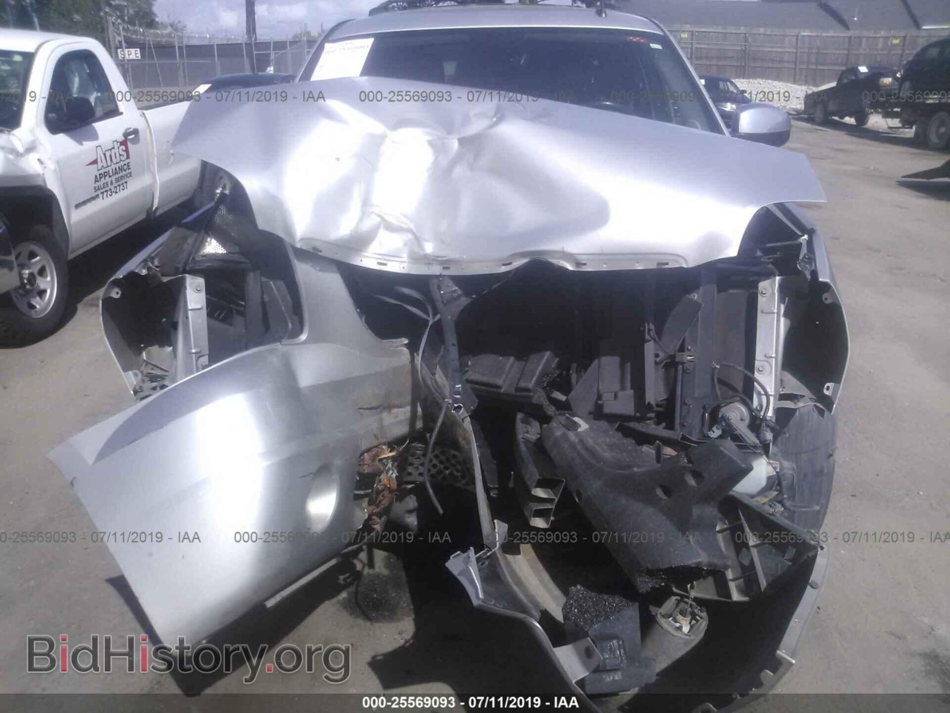 2011 GMC YUKON - VIN: 1GKS2CE01BR169492 - Photo 6