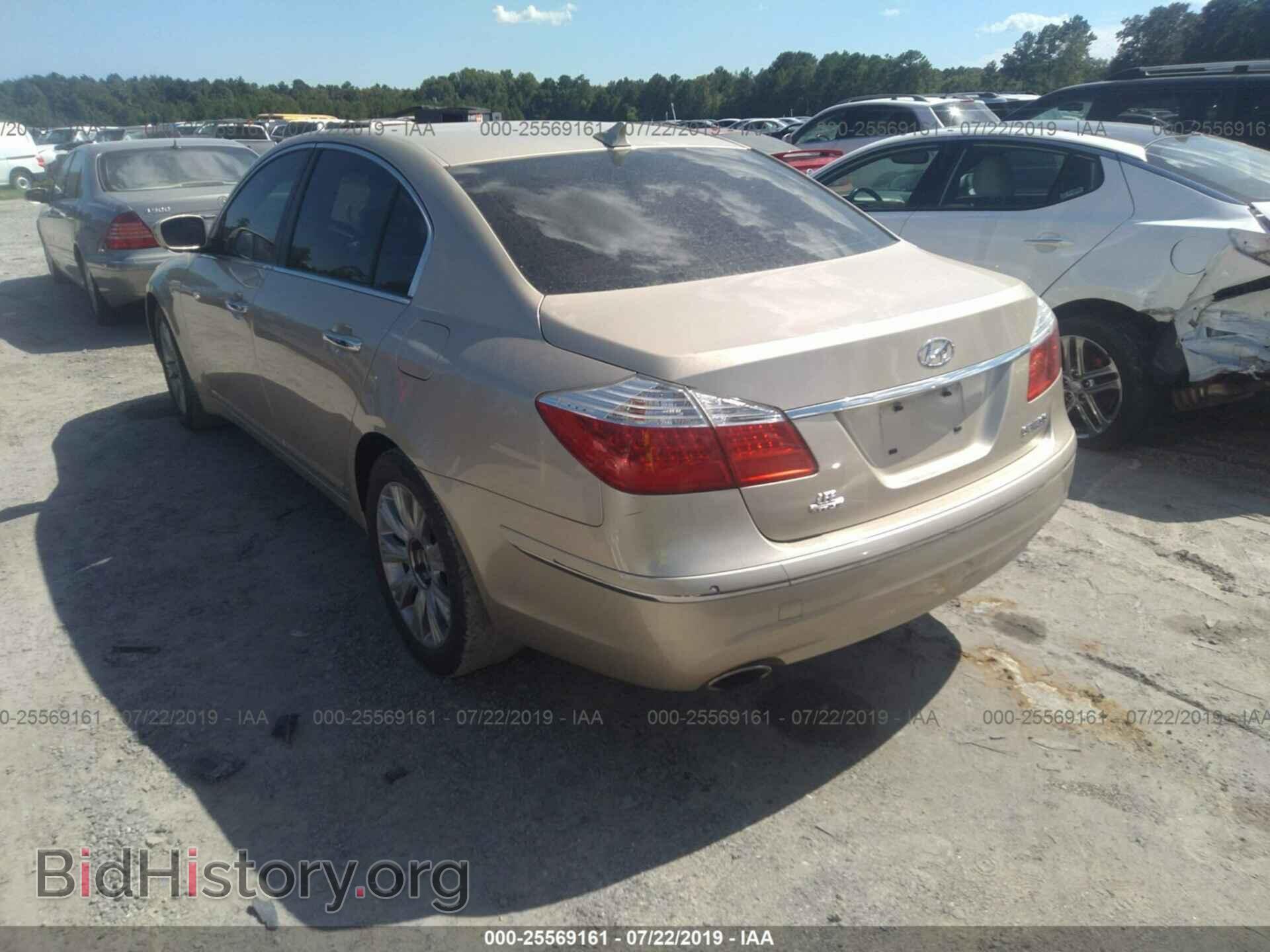 2009 HYUNDAI GENESIS - VIN: KMHGC46E09U041133 - Фото 3