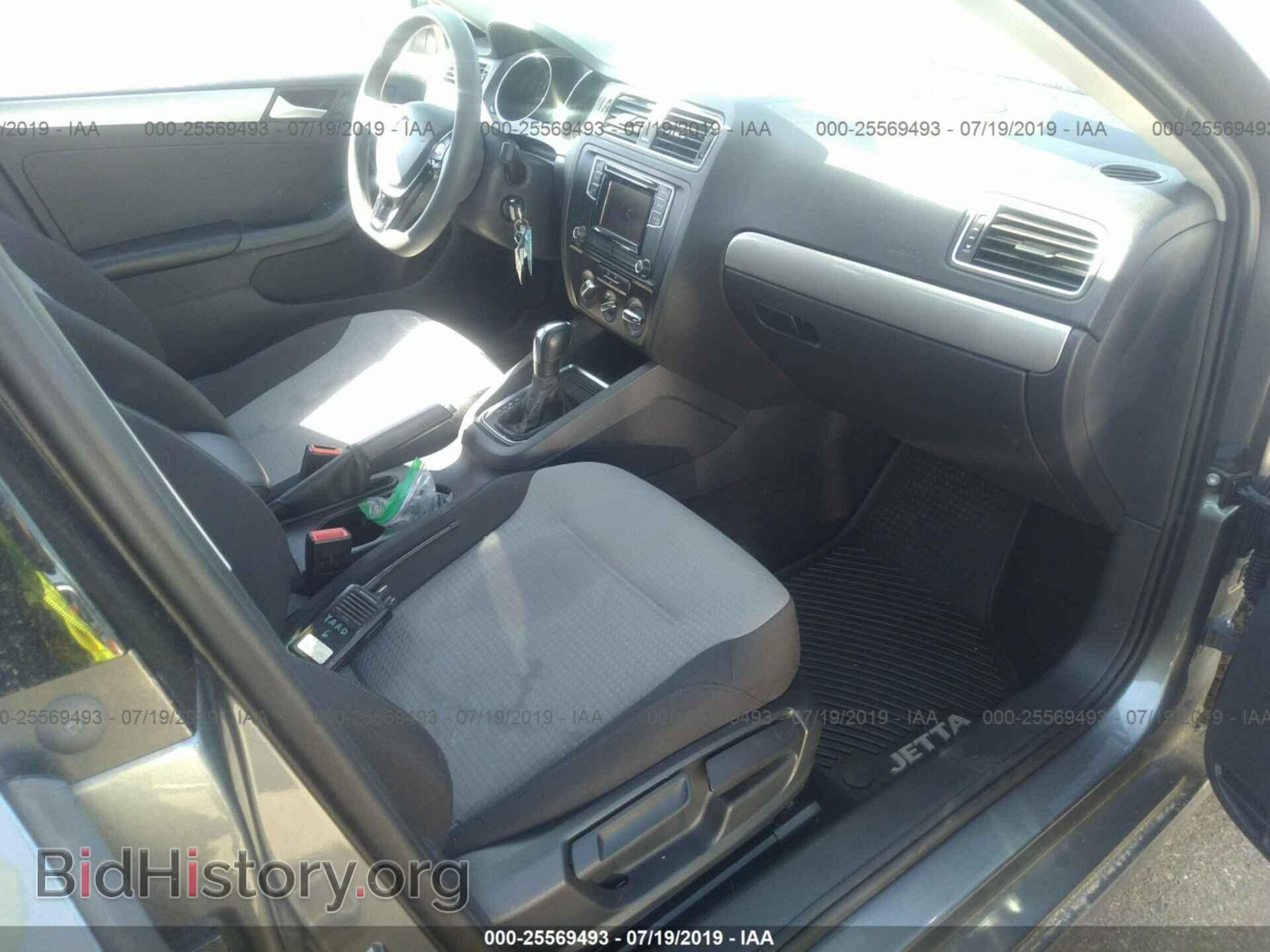 2017 VOLKSWAGEN JETTA - VIN: 3VW2B7AJ2HM399471 - Фото 5