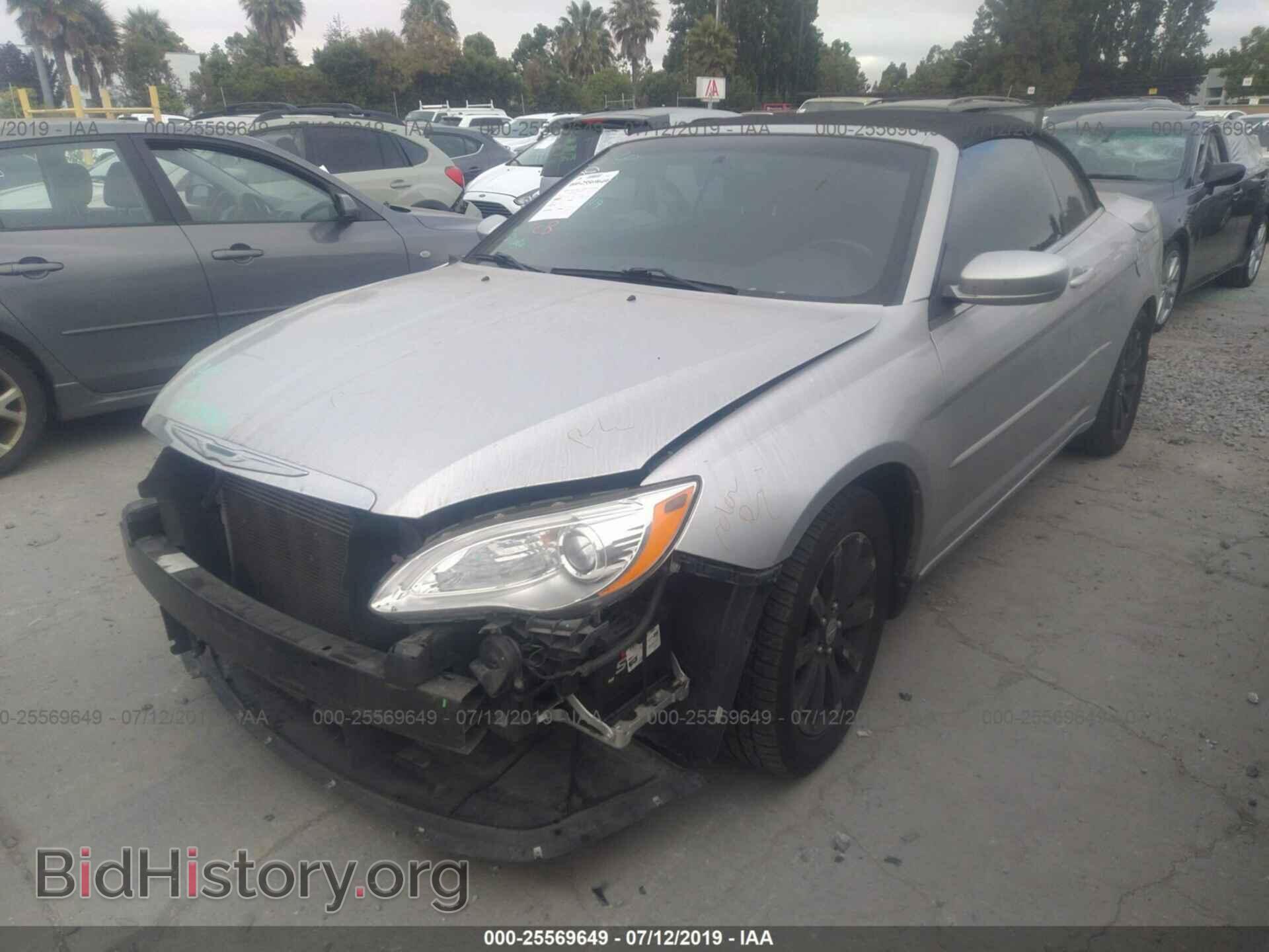2011 CHRYSLER 200 - VIN: 1C3BC2EG5BN592314 - Фото 2