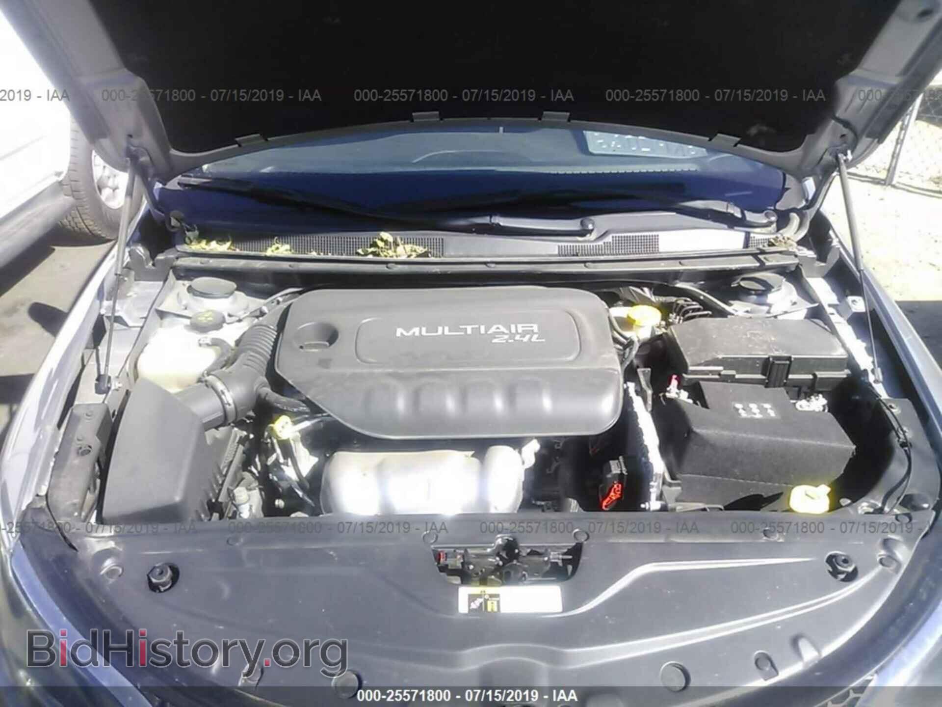 2016 CHRYSLER 200 - VIN: 1C3CCCAB6GN178311 - Фото 10