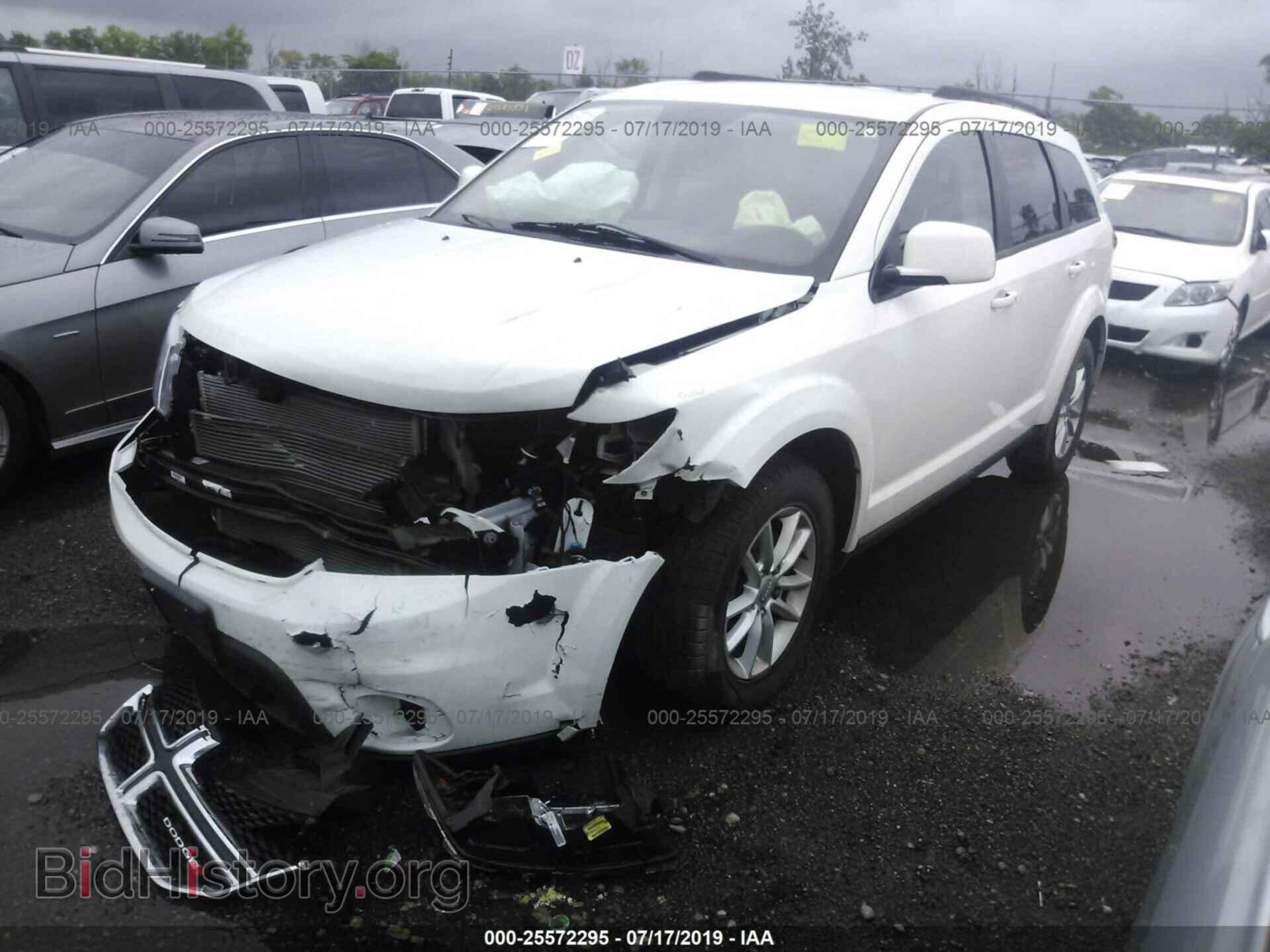 2015 Dodge Journey - VIN: 3C4PDCBG0FT722689 - Photo 2