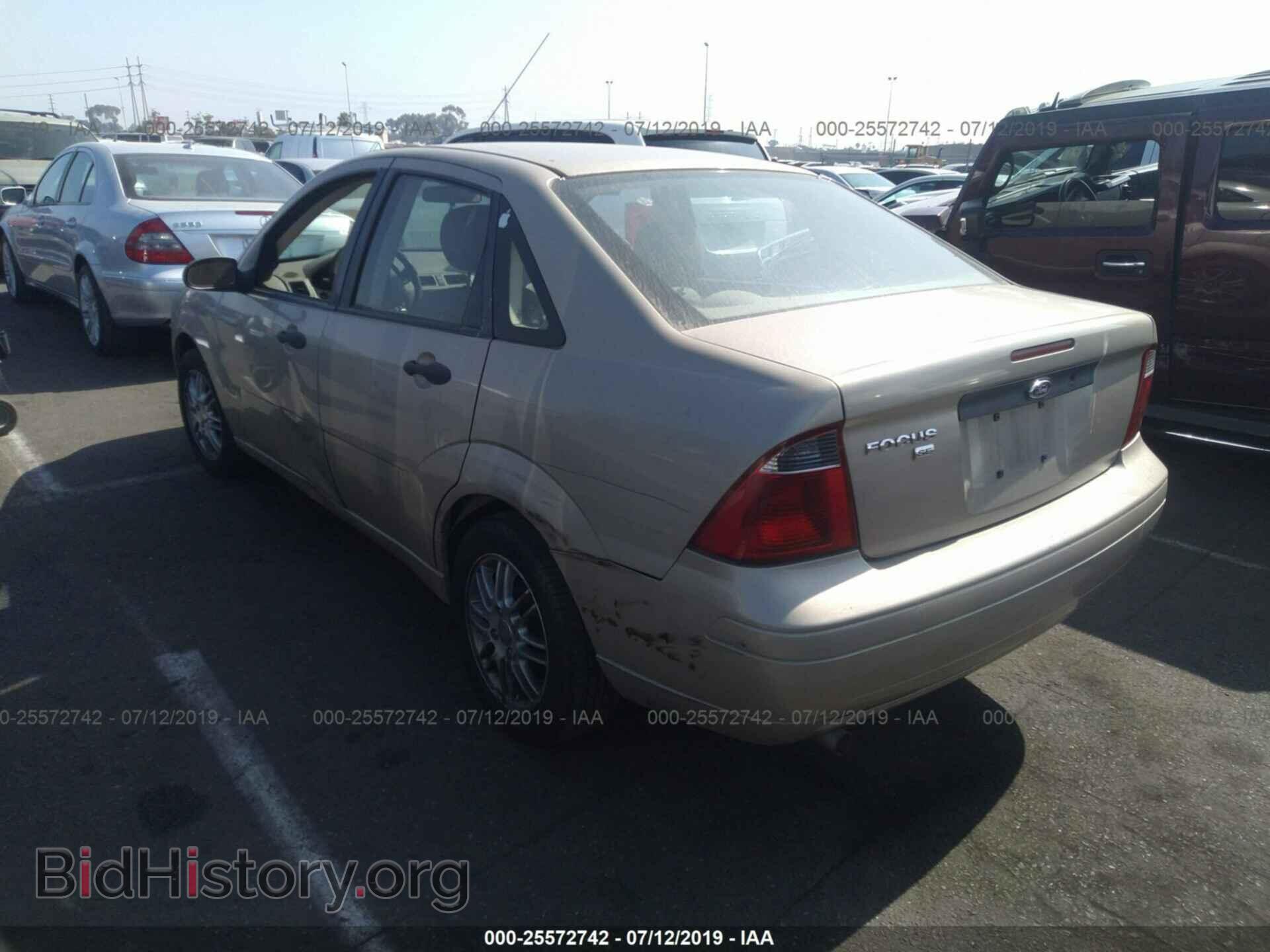 2007 FORD FOCUS - VIN: 1FAFP34N67W289833 - Фото 3