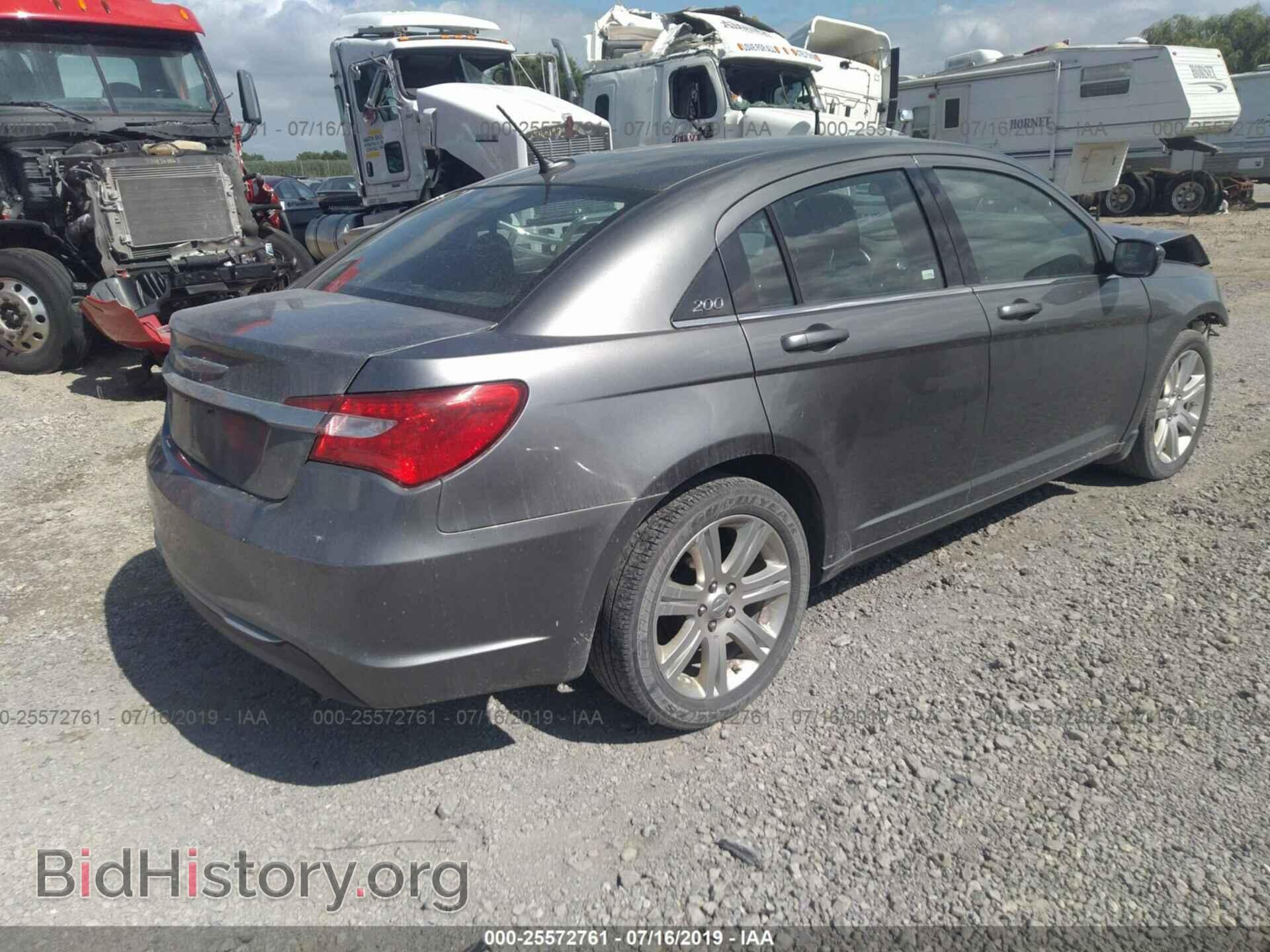 2013 CHRYSLER 200 - VIN: 1C3CCBAB4DN669384 - Photo 4