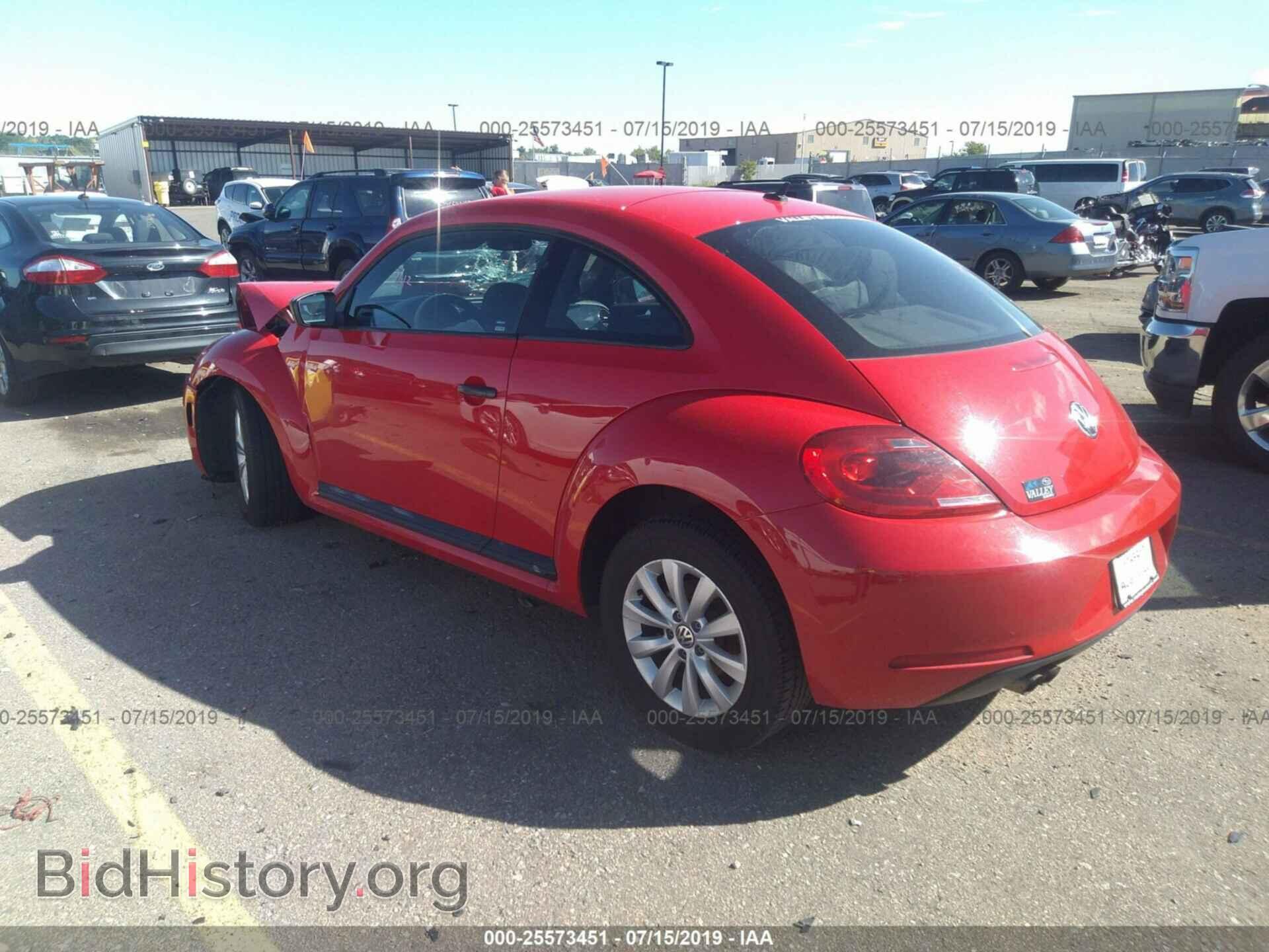 2013 VOLKSWAGEN BEETLE - VIN: 3VWFP7AT5DM612492 - Фото 3