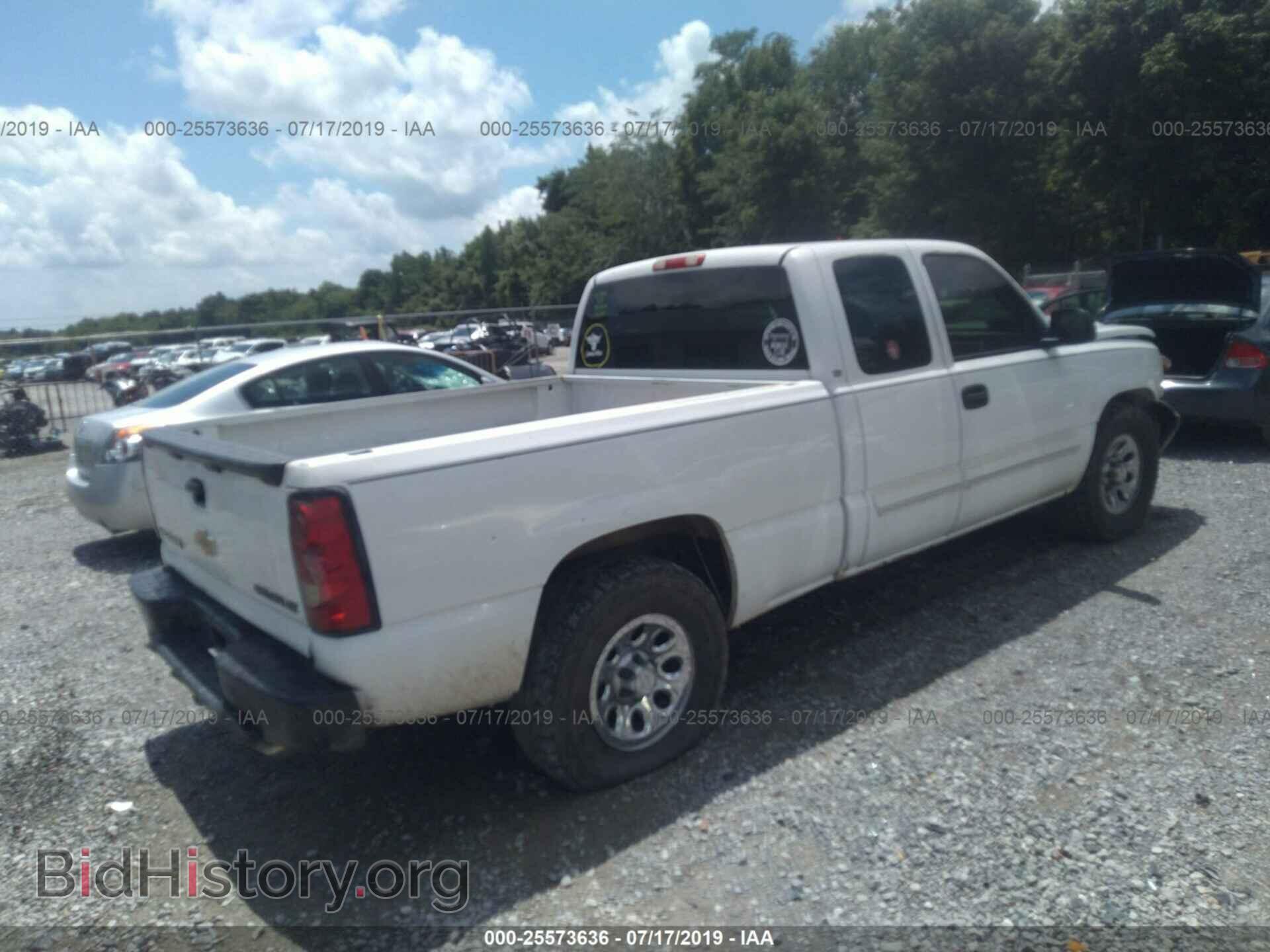 2005 CHEVROLET SILVERADO - VIN: 2GCEC19VX51165681 - Photo 4