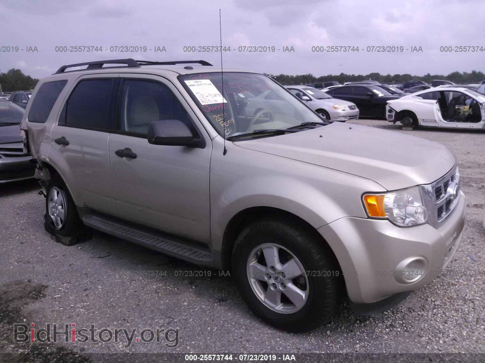 Photo 1FMCU0D7XBKA66230 - FORD ESCAPE 2011