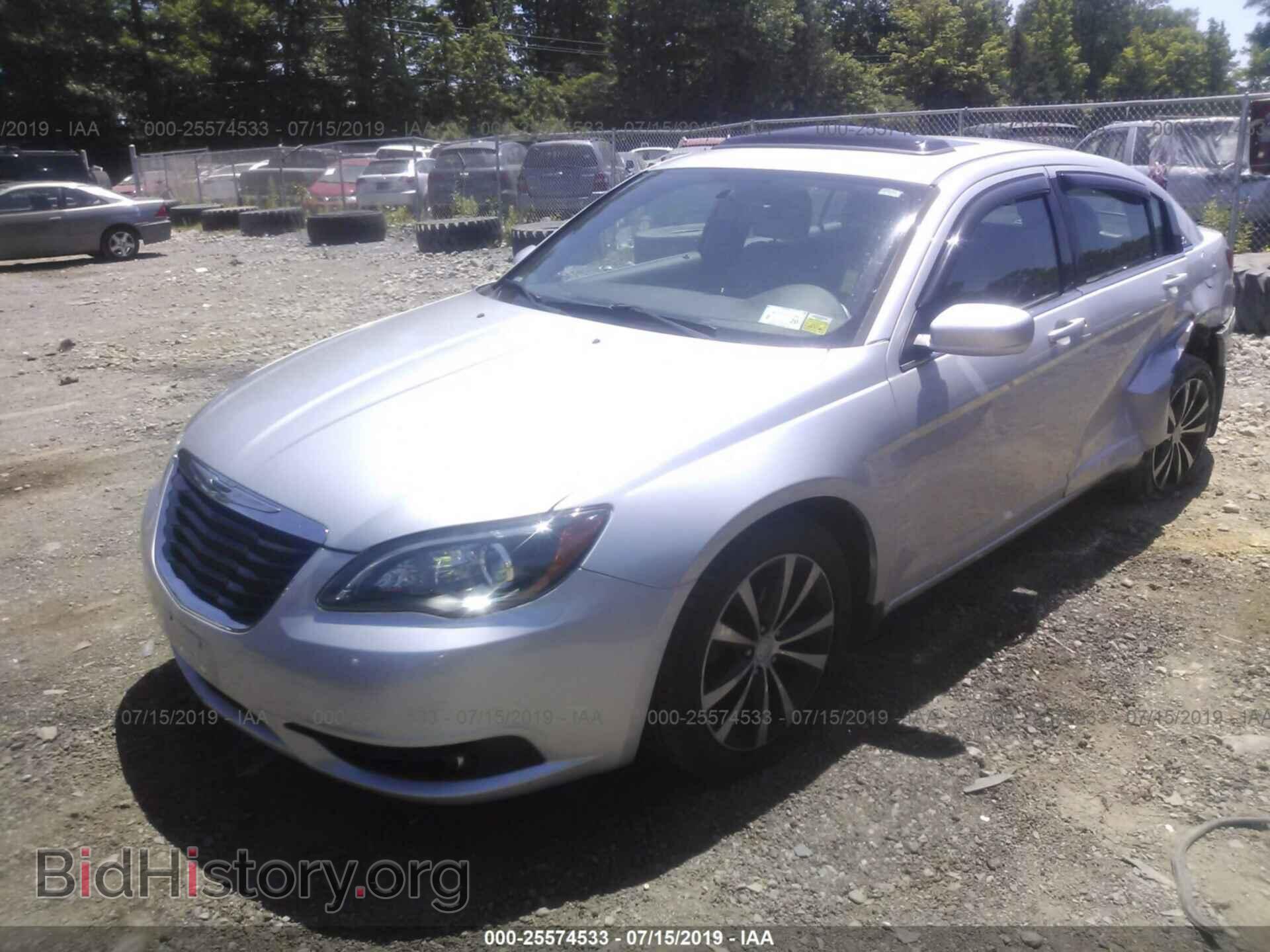 2012 CHRYSLER 200 - VIN: 1C3CCBHG8CN159989 - Фото 2