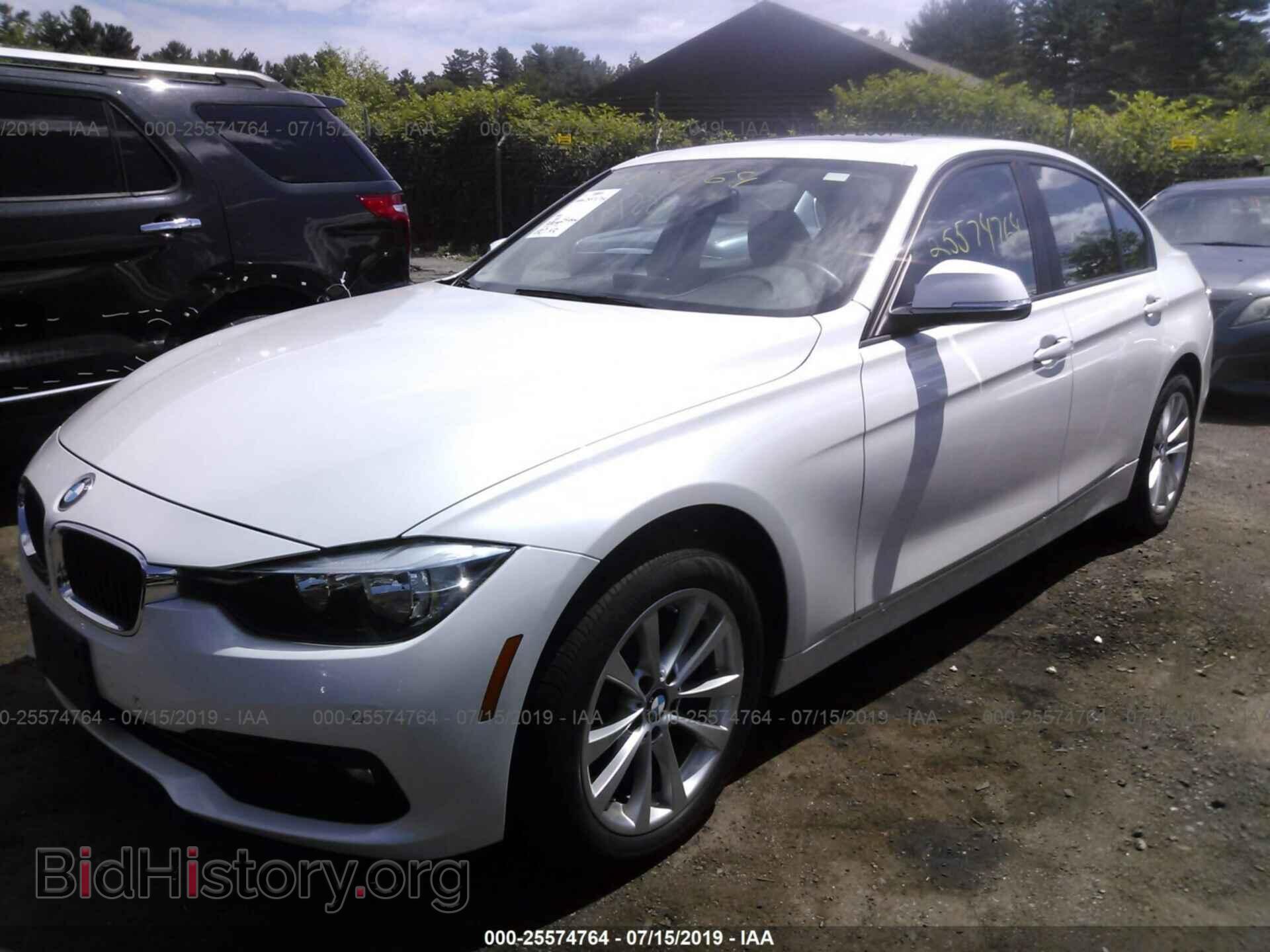 2017 BMW 320 - VIN: WBA8E5G38HNU43297 - Photo 2