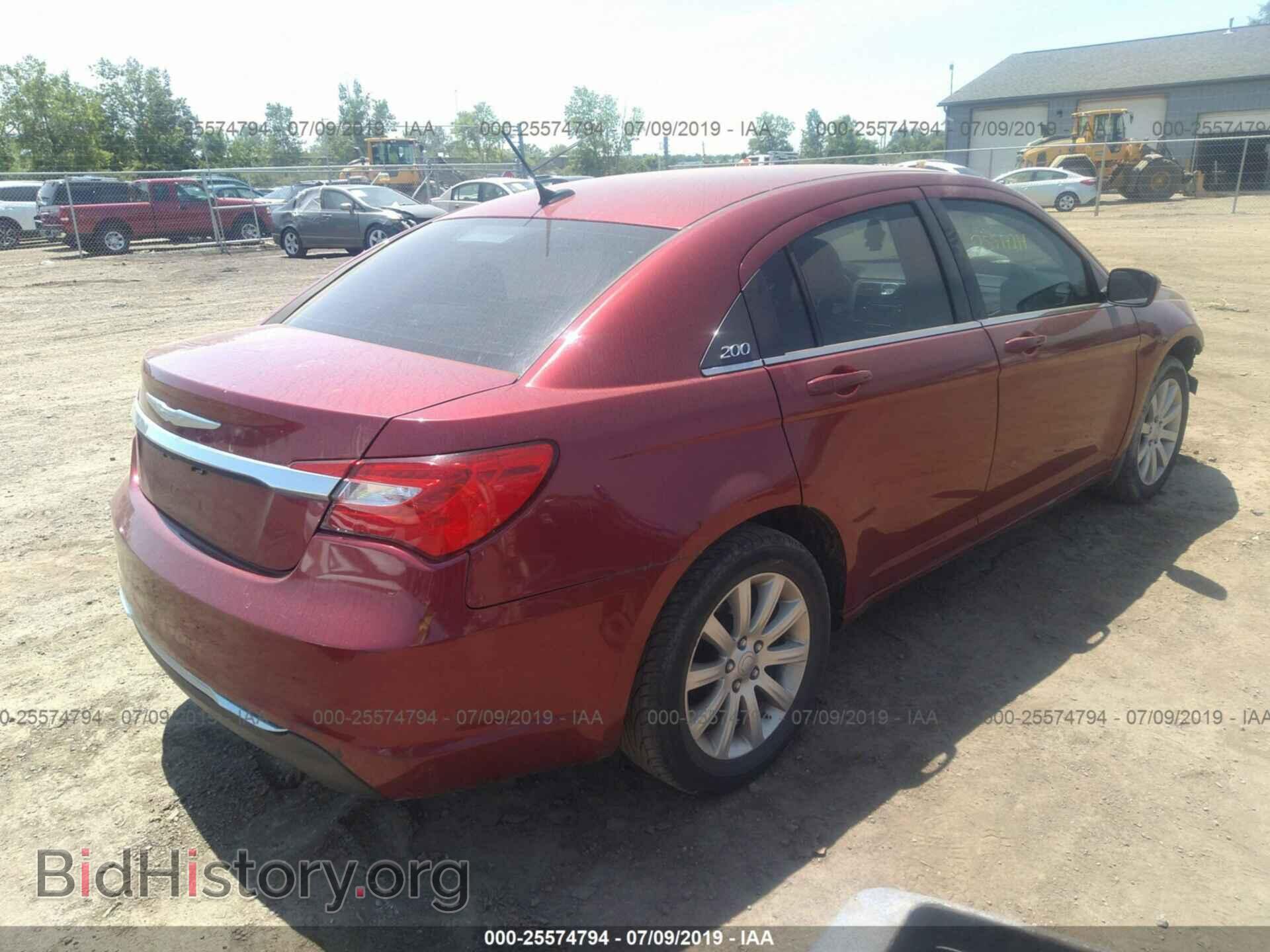 2012 CHRYSLER 200 - VIN: 1C3CCBBB6CN138409 - Фото 4