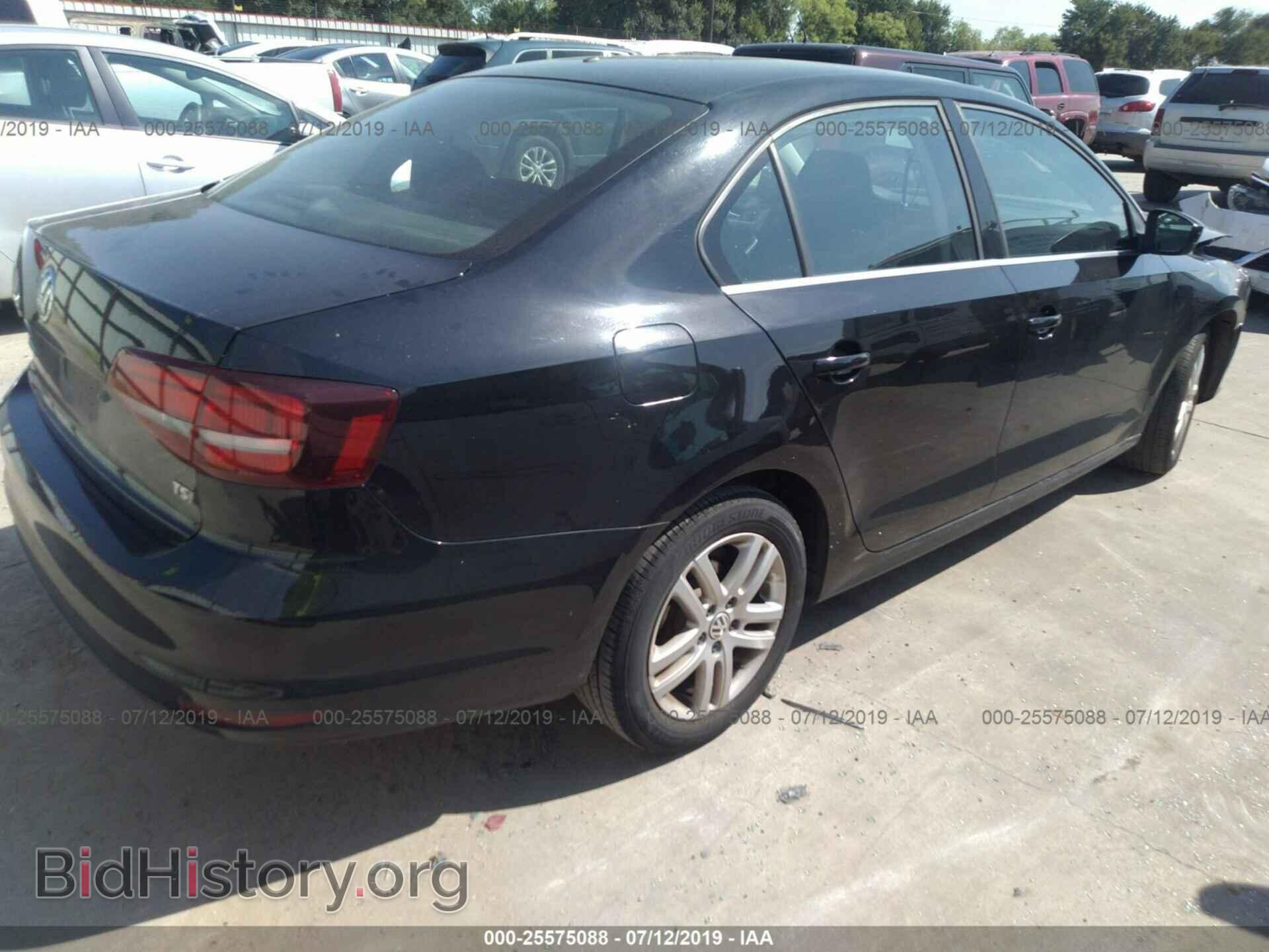 2017 VOLKSWAGEN JETTA - VIN: 3VW2B7AJ2HM320333 - Фото 4