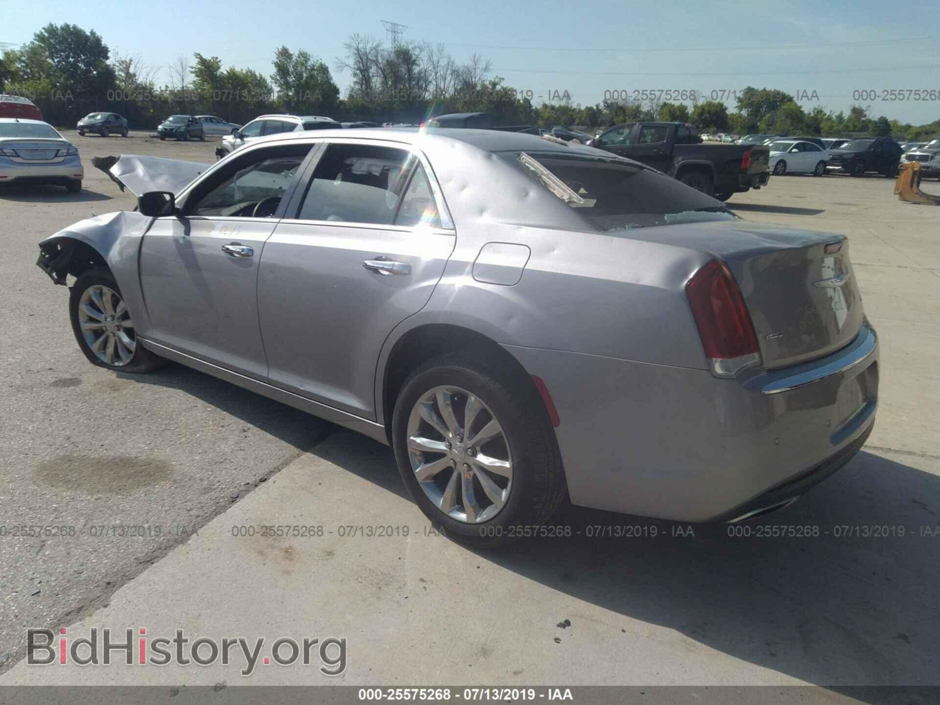 2018 CHRYSLER 300 - VIN: 2C3CCAKG5JH300154 - Фото 3